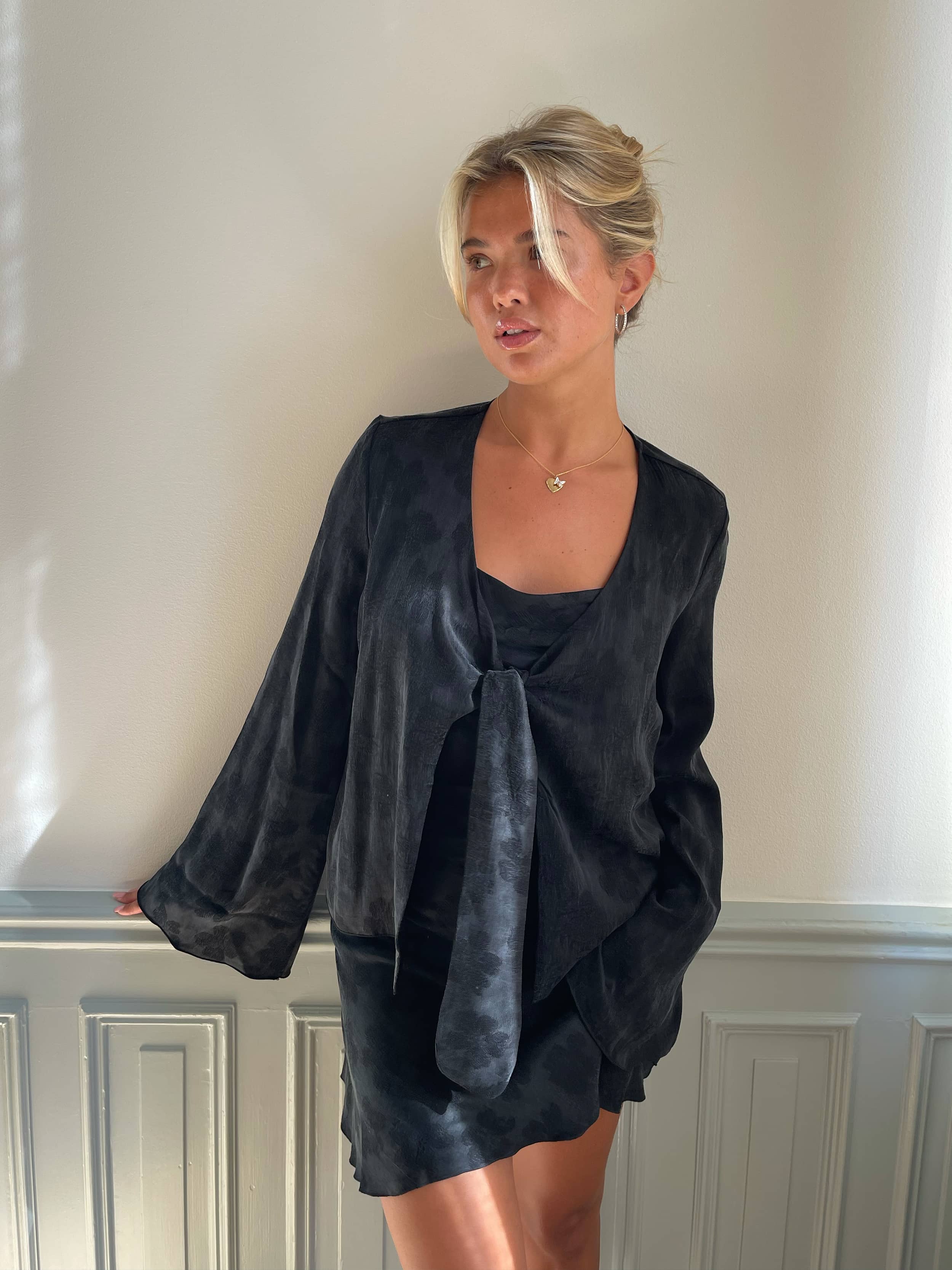 Tie Top Long Sleeve Black - Black | Djerf Avenue