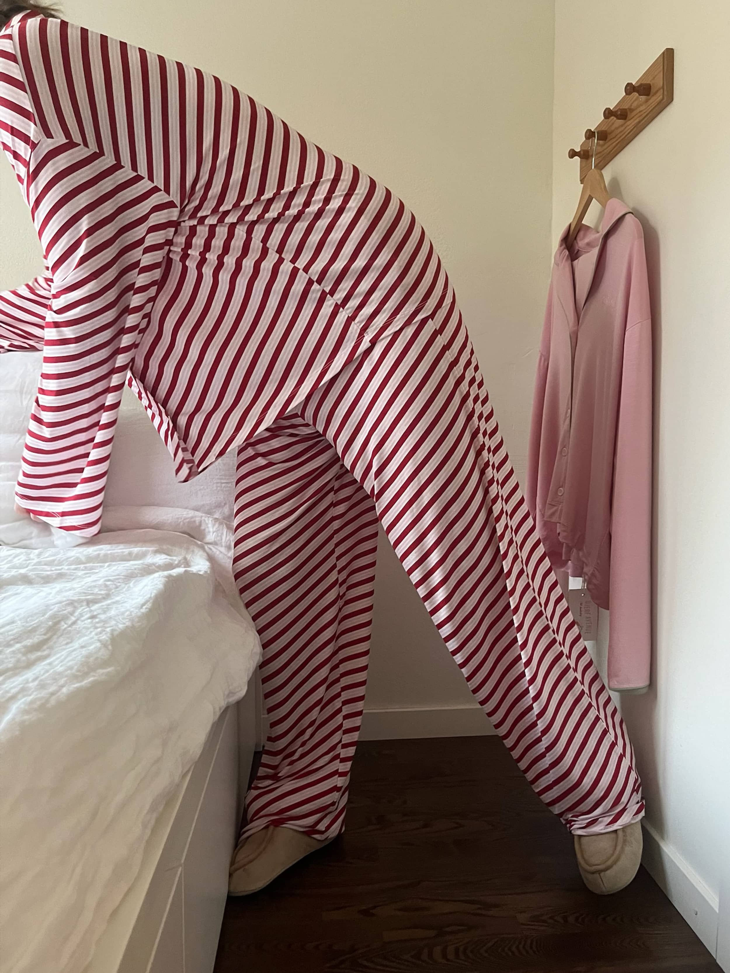 Go Slow Pants Candy Cane - Candy Cane | Djerf Avenue