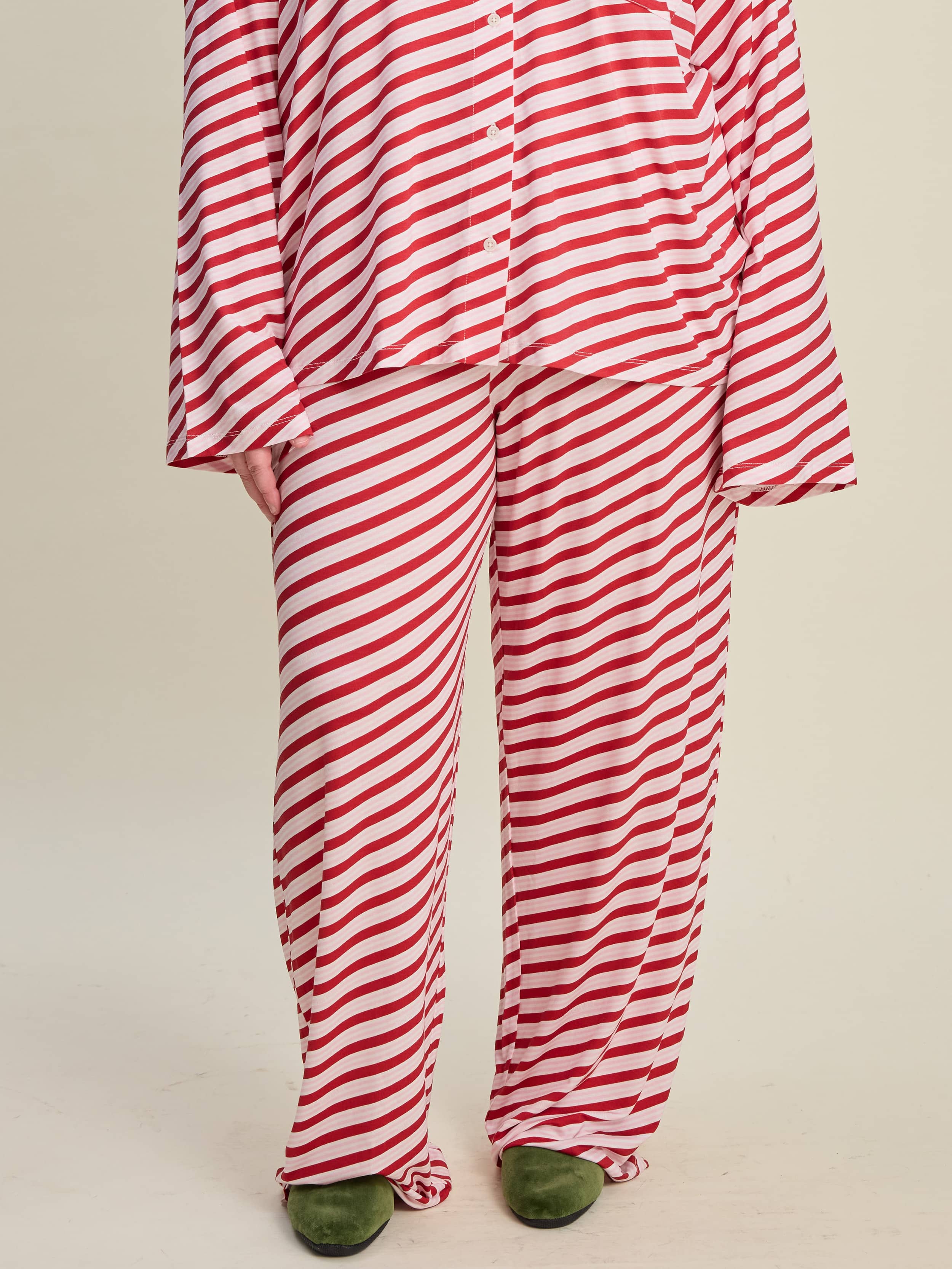 Go Slow Pants Candy Cane - Candy Cane | Djerf Avenue