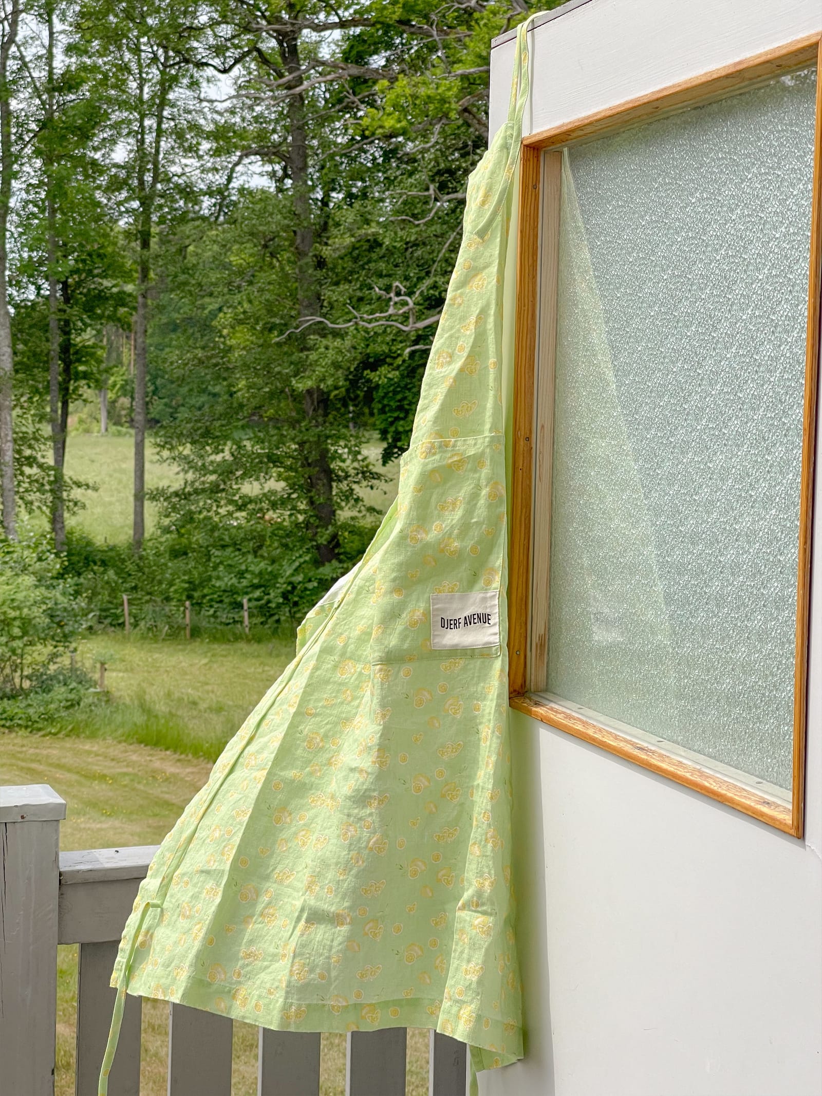 Kitchen Apron Lemonade