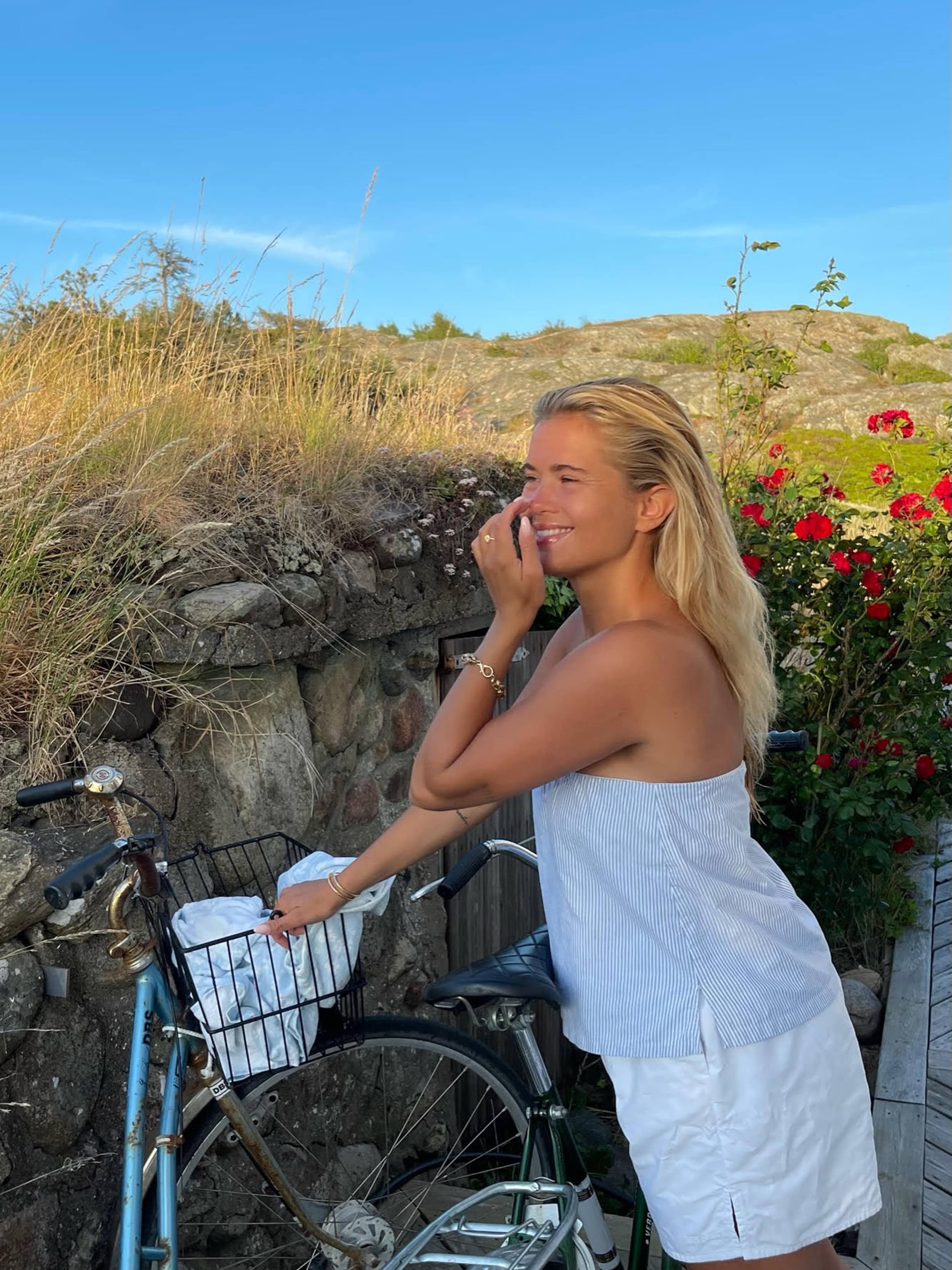 Breezy Tube Top Blue Stripe - Blue stripe | Djerf Avenue