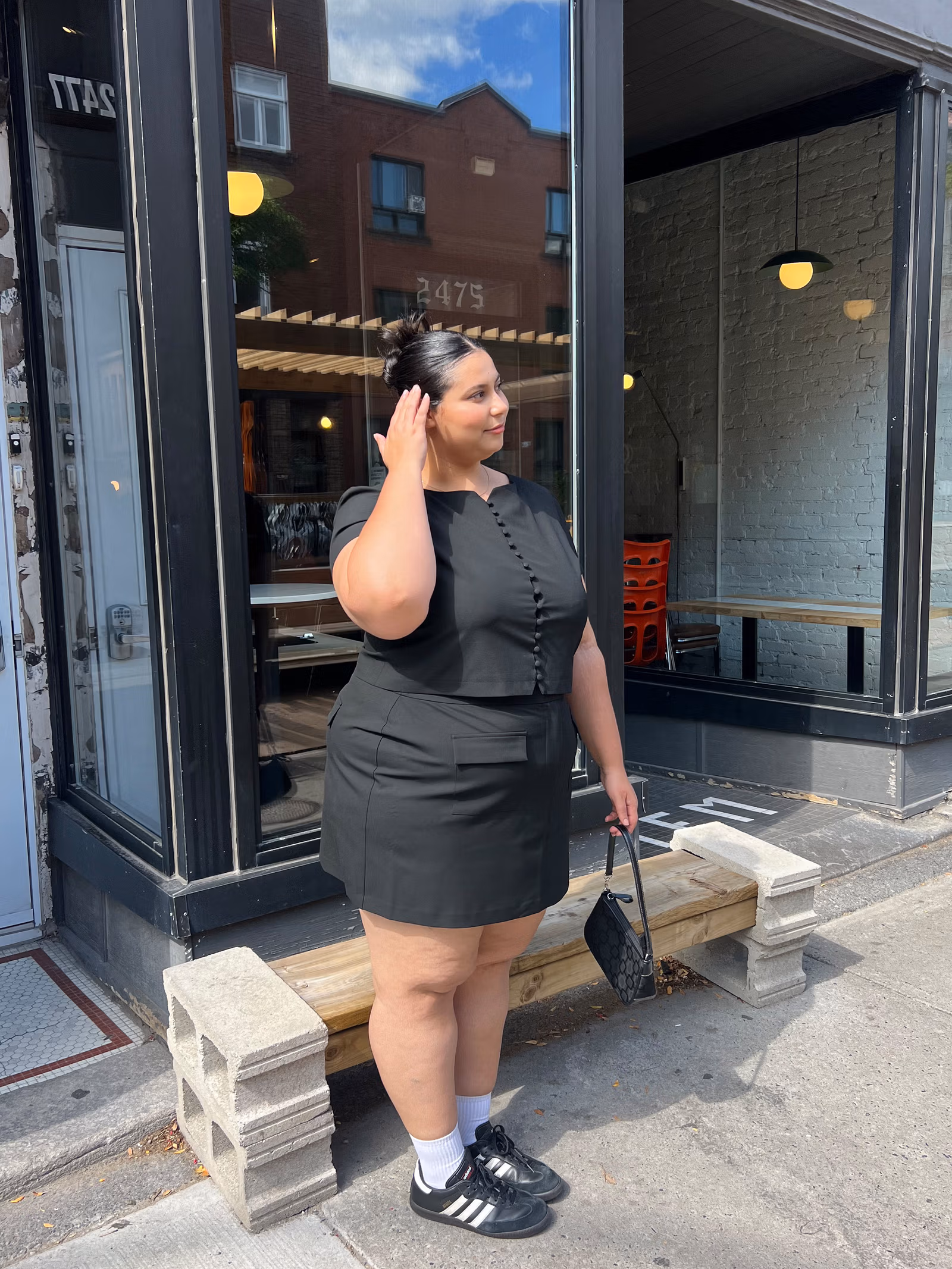 Day-to-day Top Black