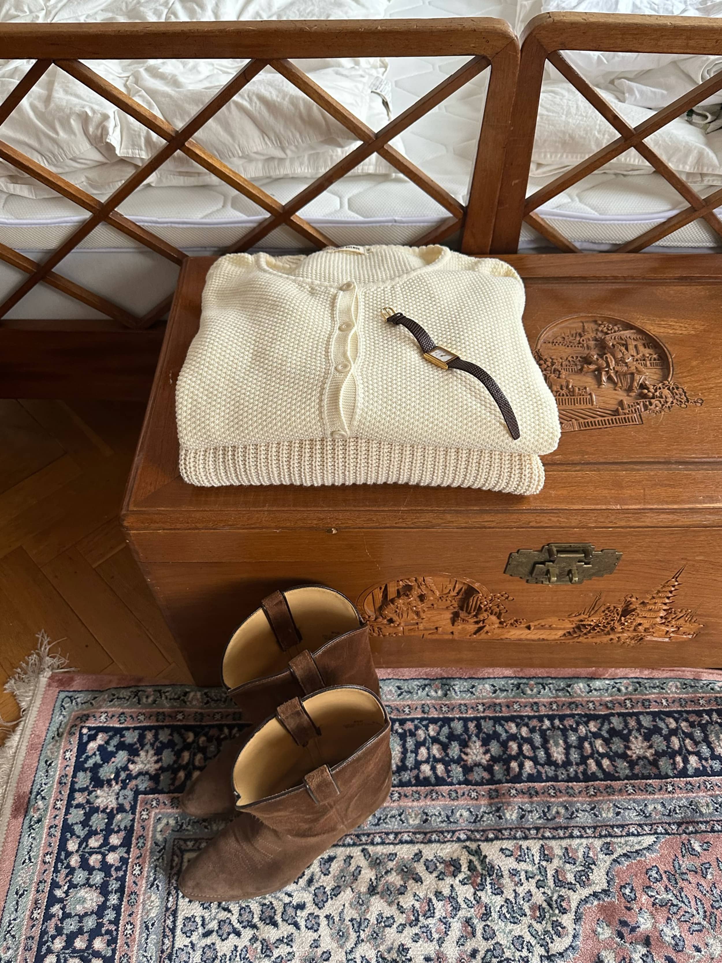 Maison de Reefur アイレットシルクカシミヤ カーディガン 白 Amorini Cardigan Cream - Cream | Djerf Avenue