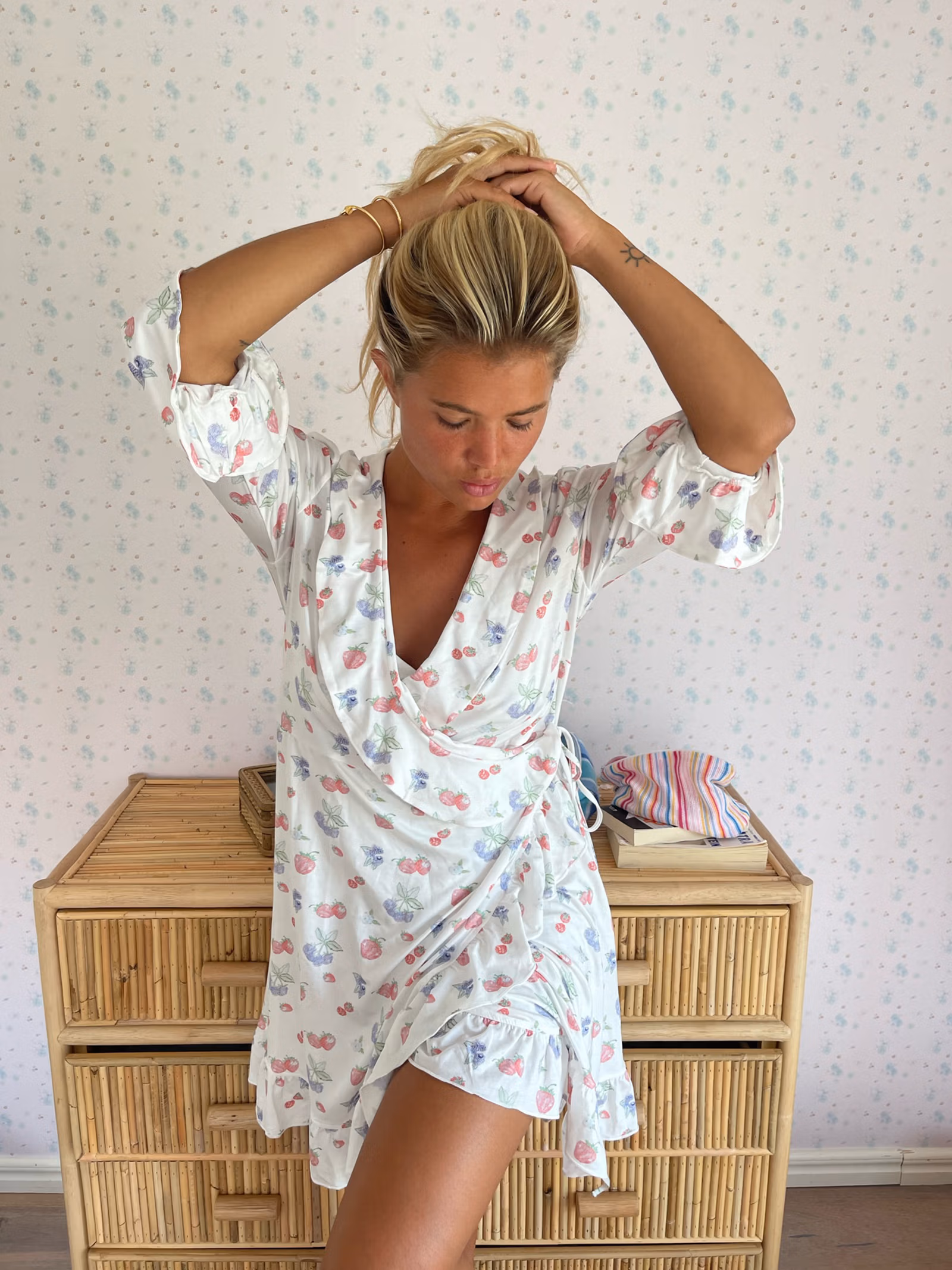 Go Slow Robe Summer Berries