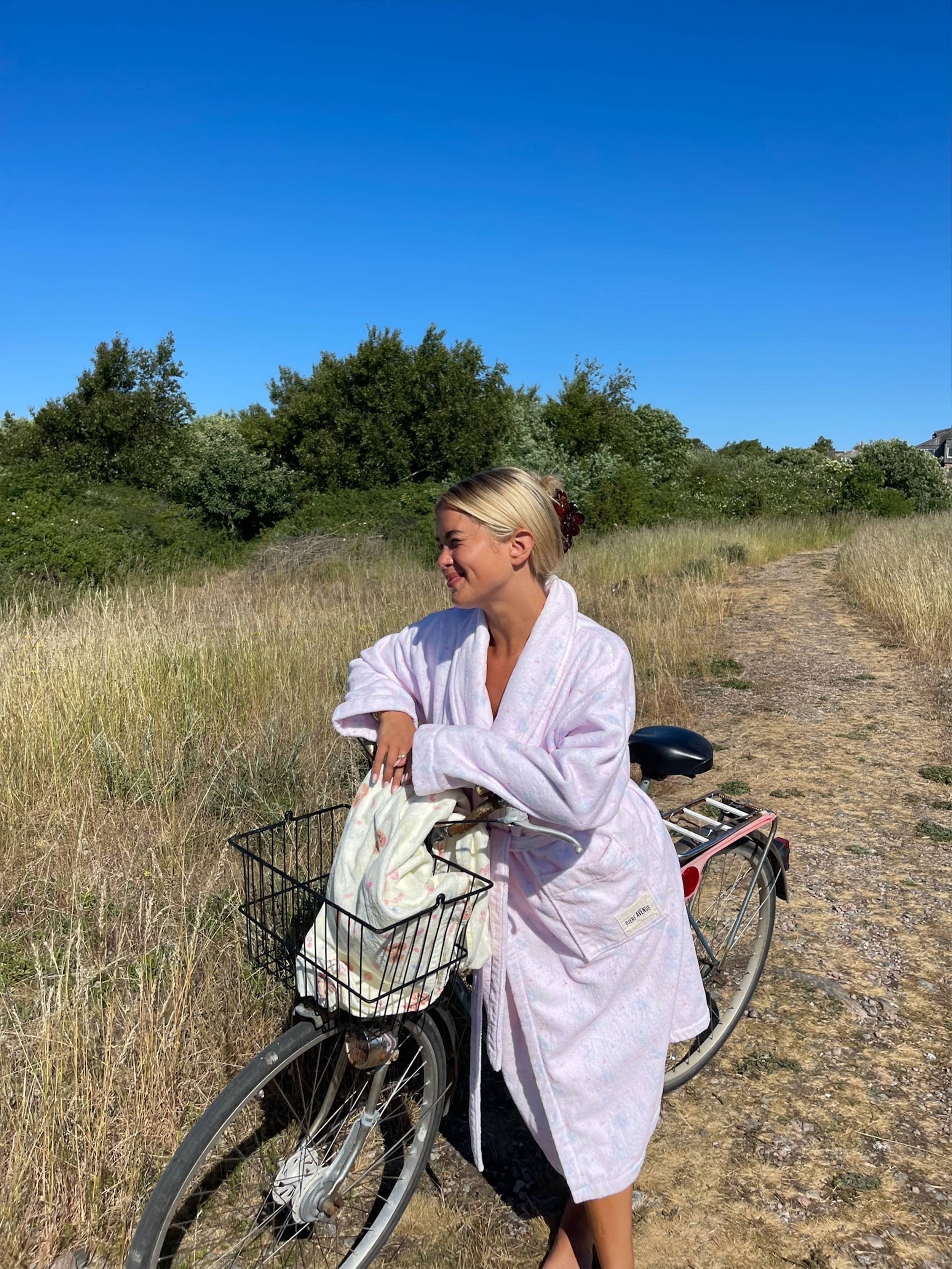 Robe Summer Island - Summer Island | Djerf Avenue