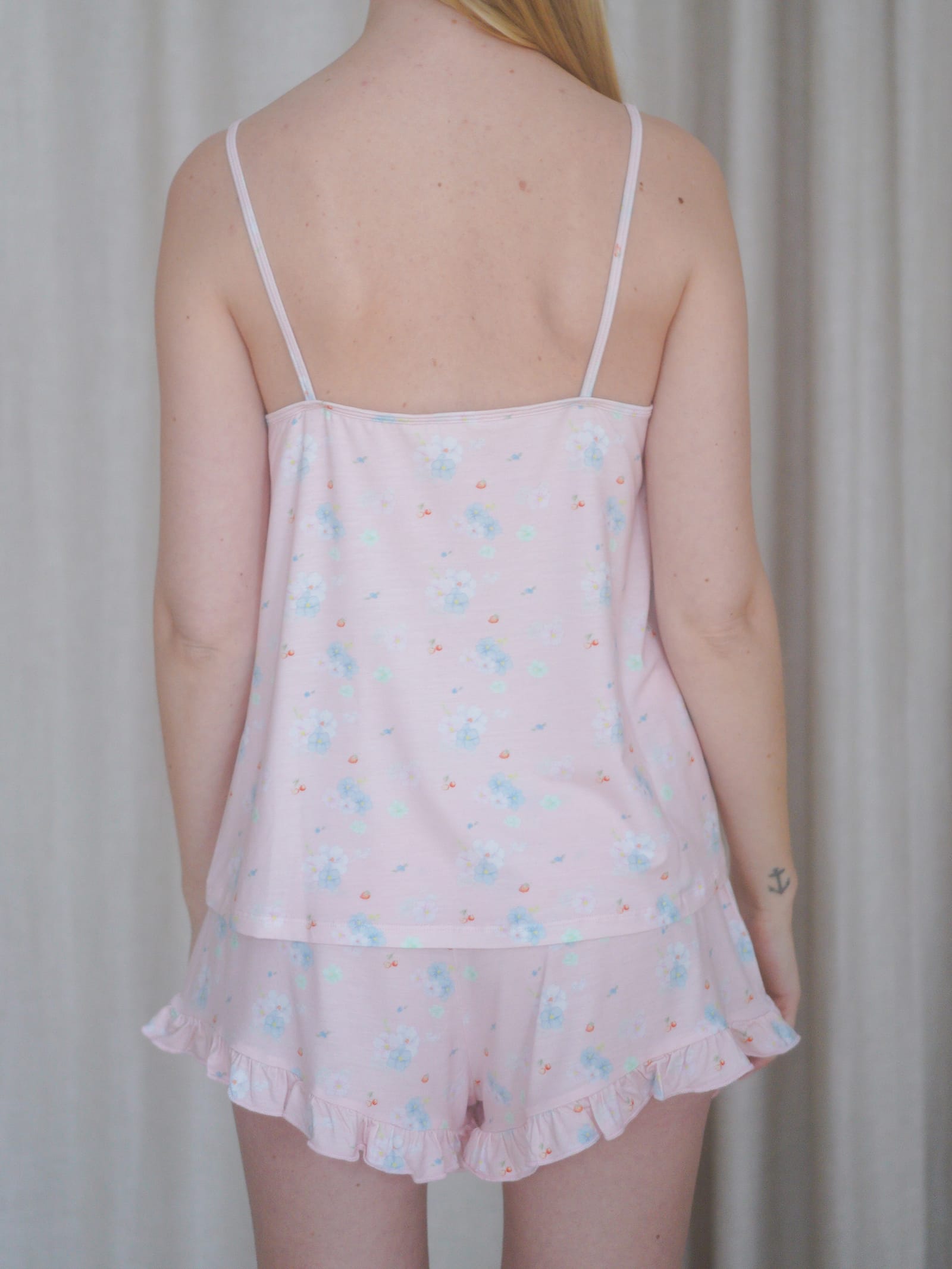 Go Slow Ruffle Shorts Summer Island