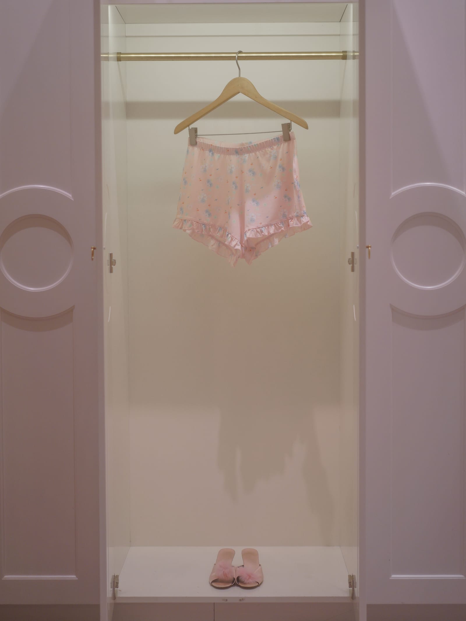 Go Slow Ruffle Shorts Summer Island