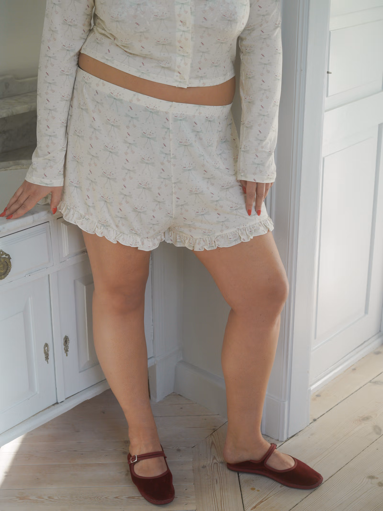 Go Slow Ruffle Shorts Holiday Bow