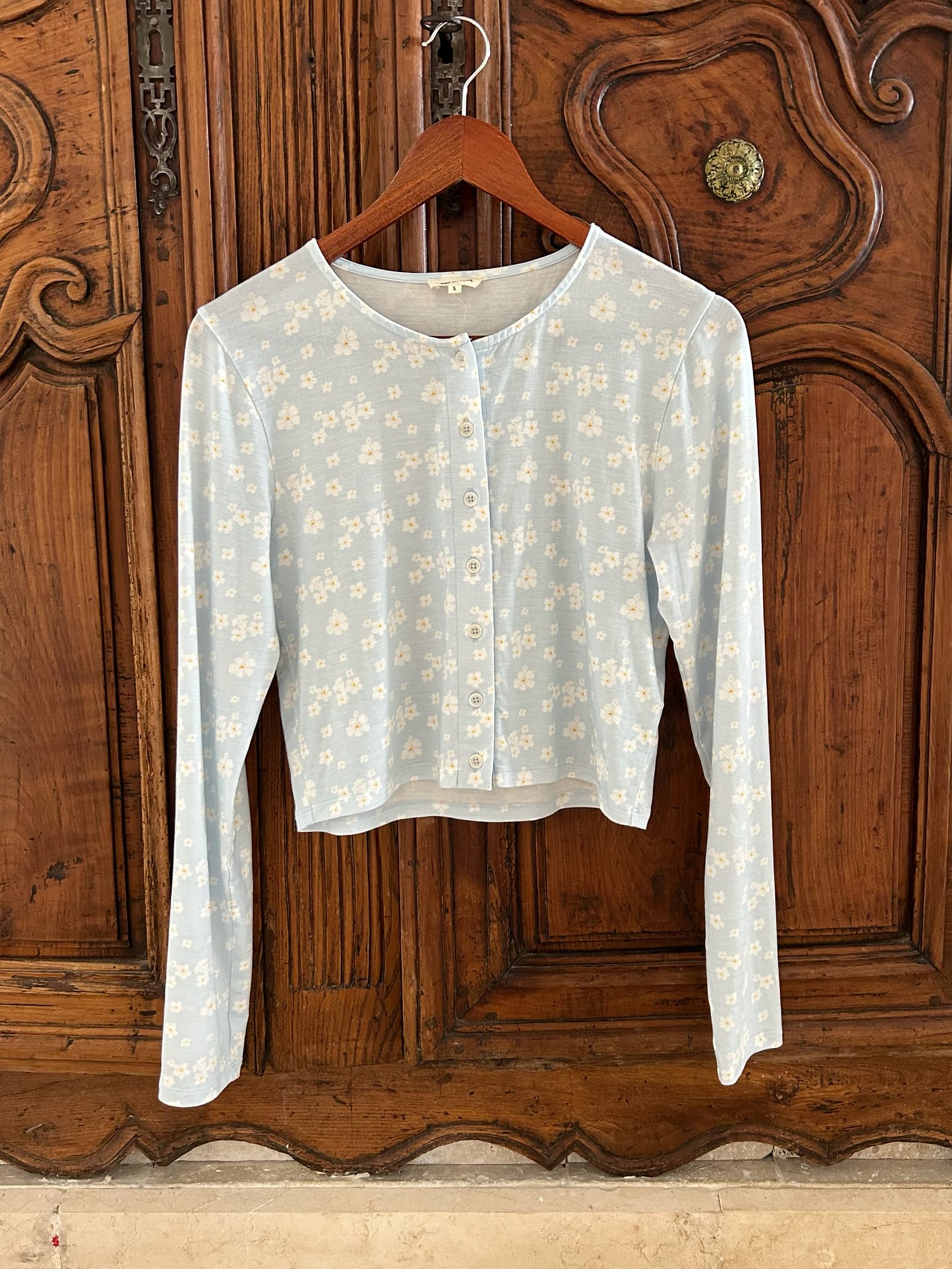 Go Slow Cardigan Dream Cake