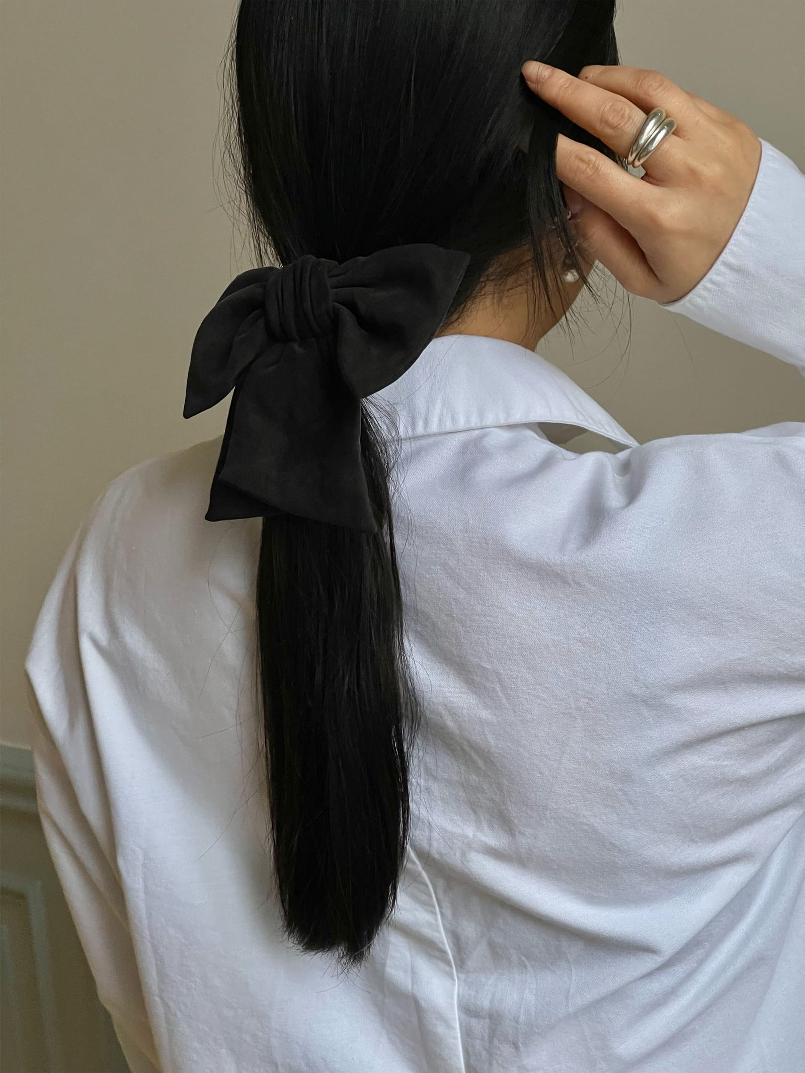 Bow Scrunchie Ash