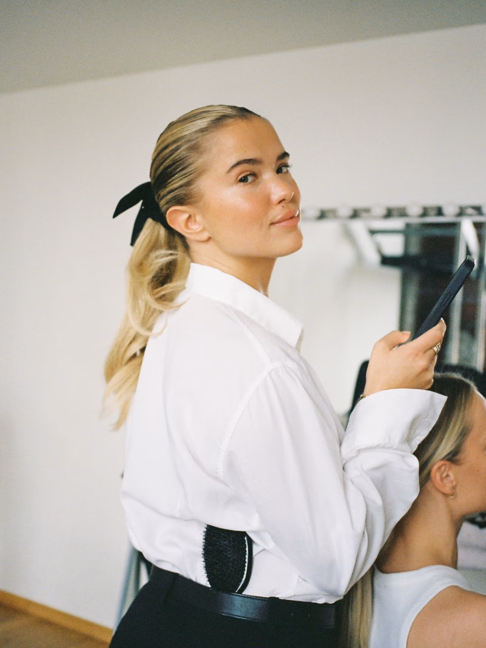 Bow Scrunchie Ash