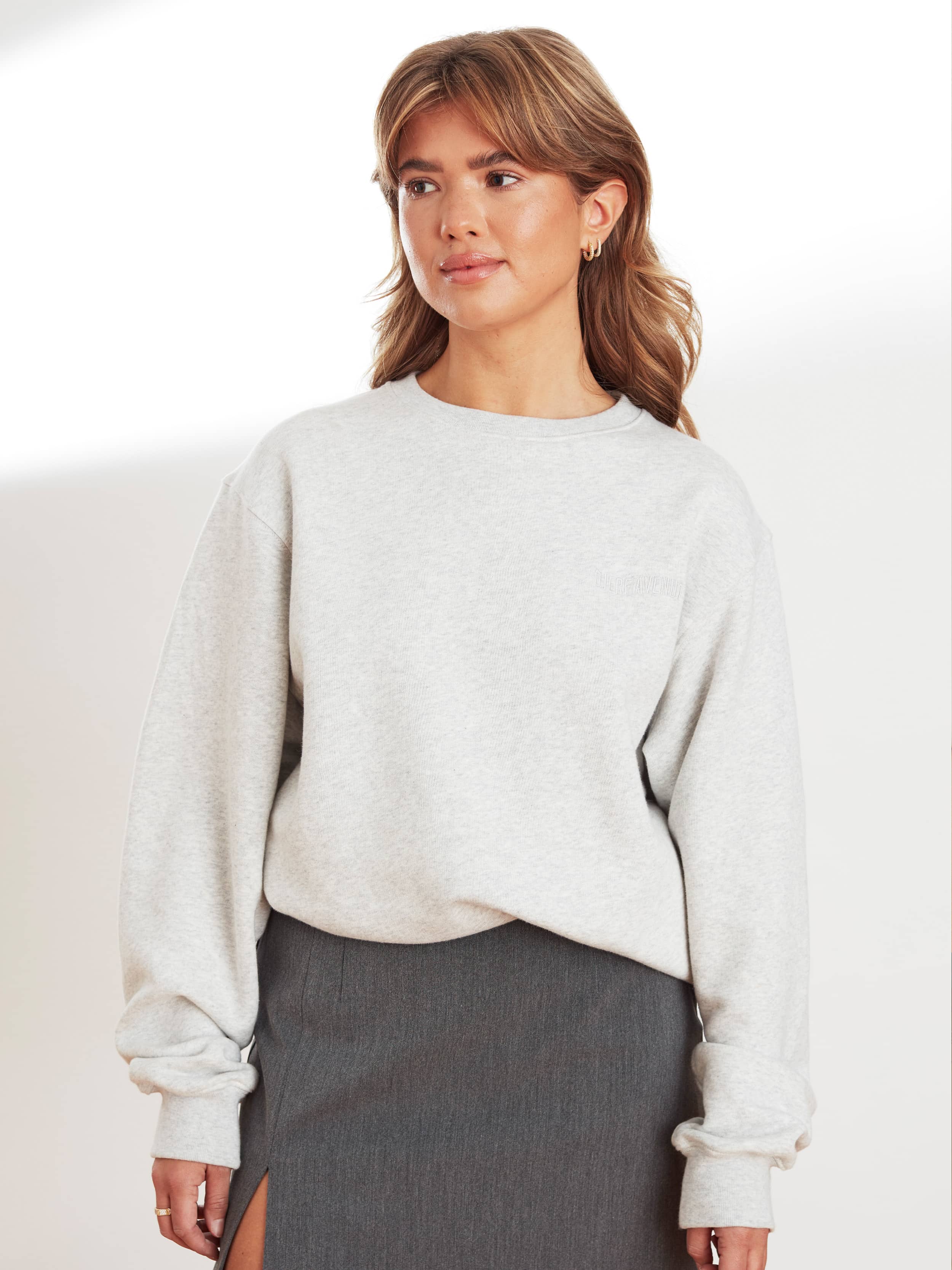 Staple Sweatshirt Grey - Grey | Djerf Avenue