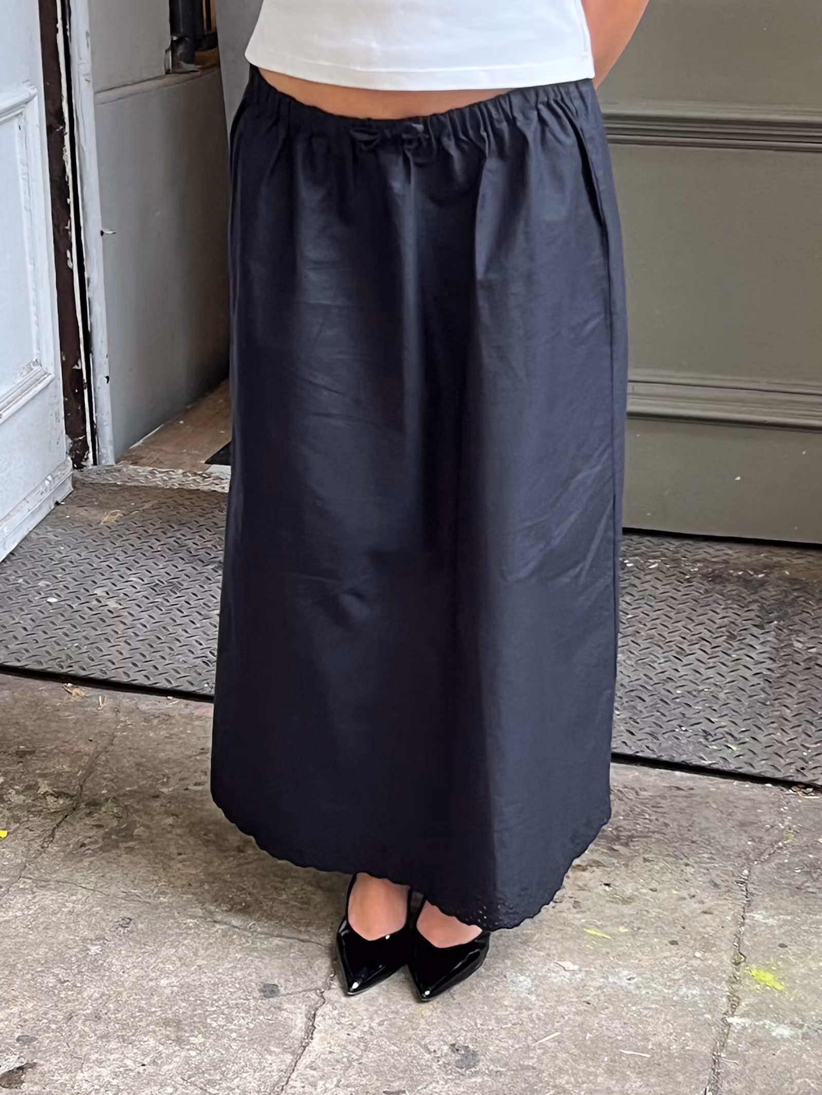 Breezy Midi Skirt Black