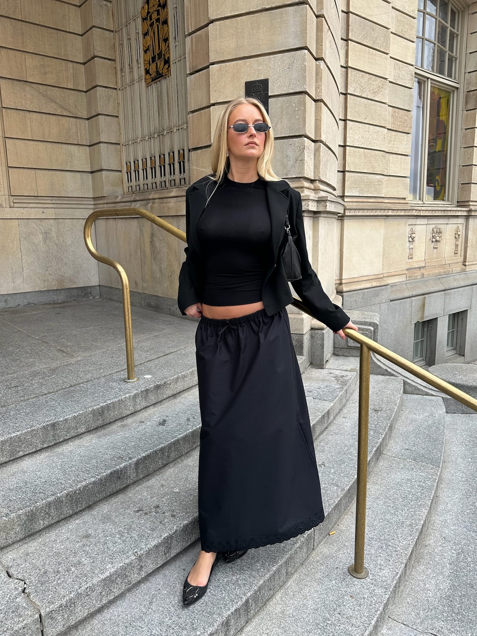 Breezy Midi Skirt Black