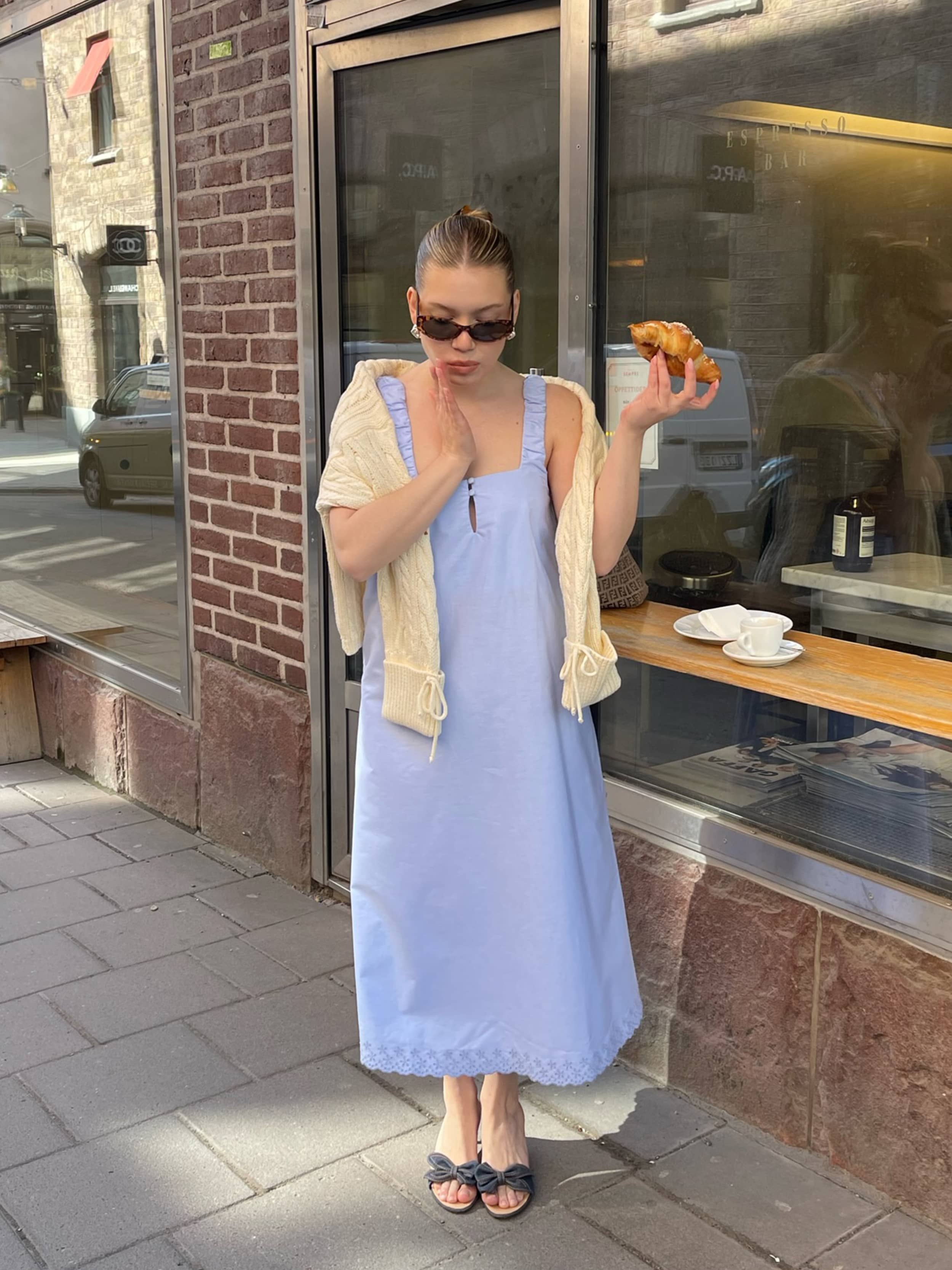 Breezy Embroidered Dress Blue - Blue | Djerf Avenue
