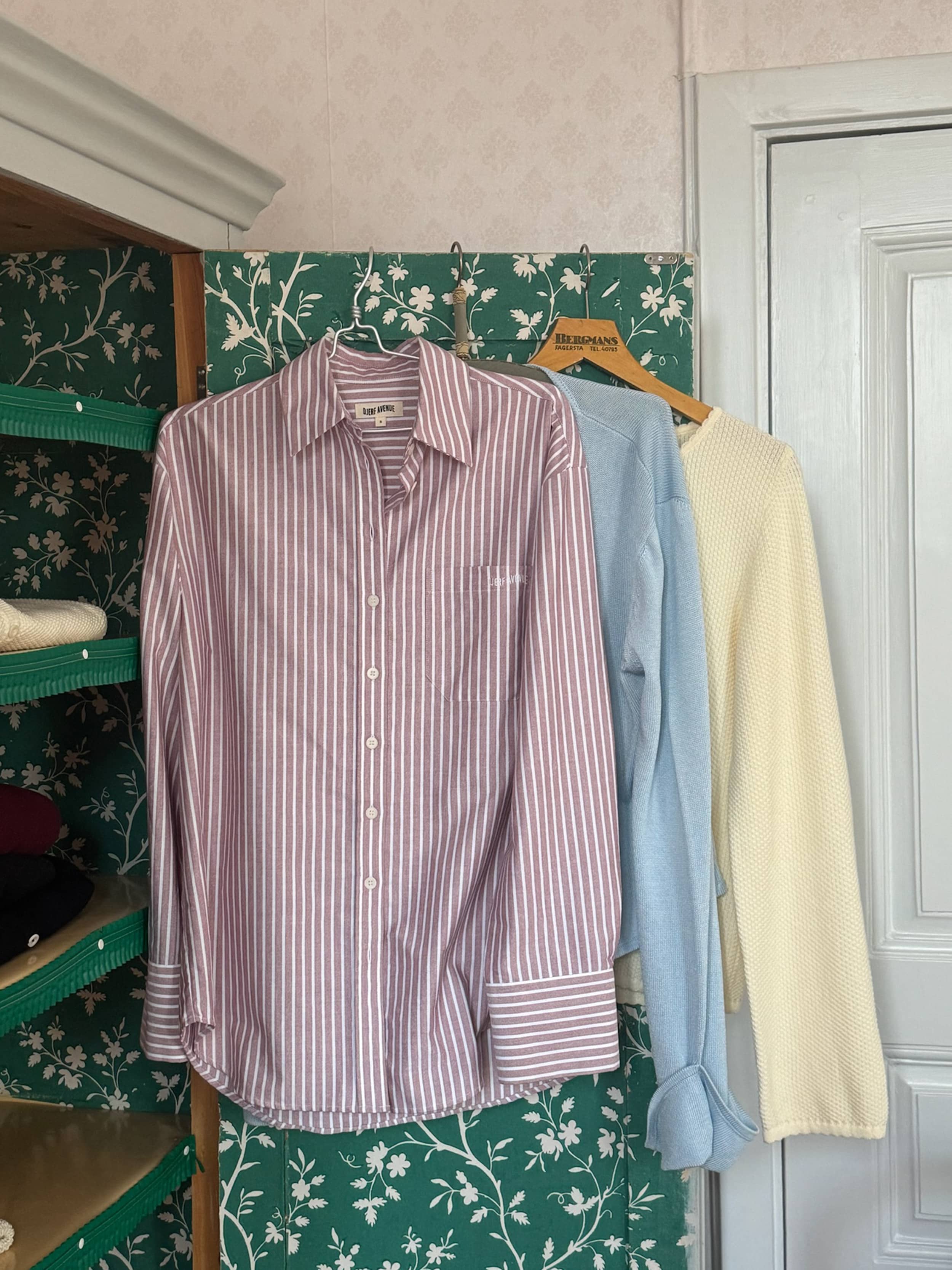 Breezy Classic Shirt Burgundy Stripe - Burgundy Stripe | Djerf Avenue