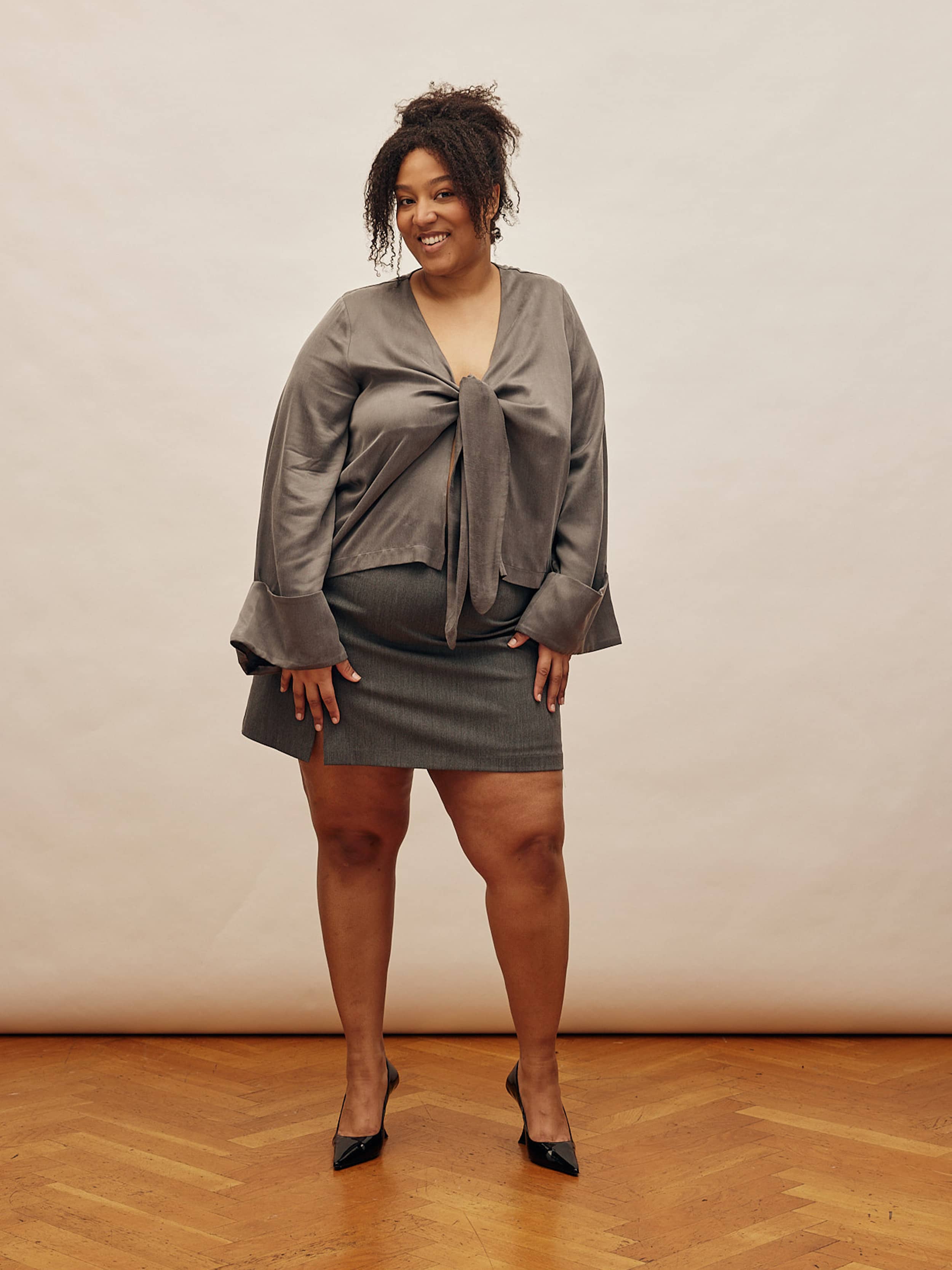 Must Have Mini Skirt Grey - Grå | Djerf Avenue