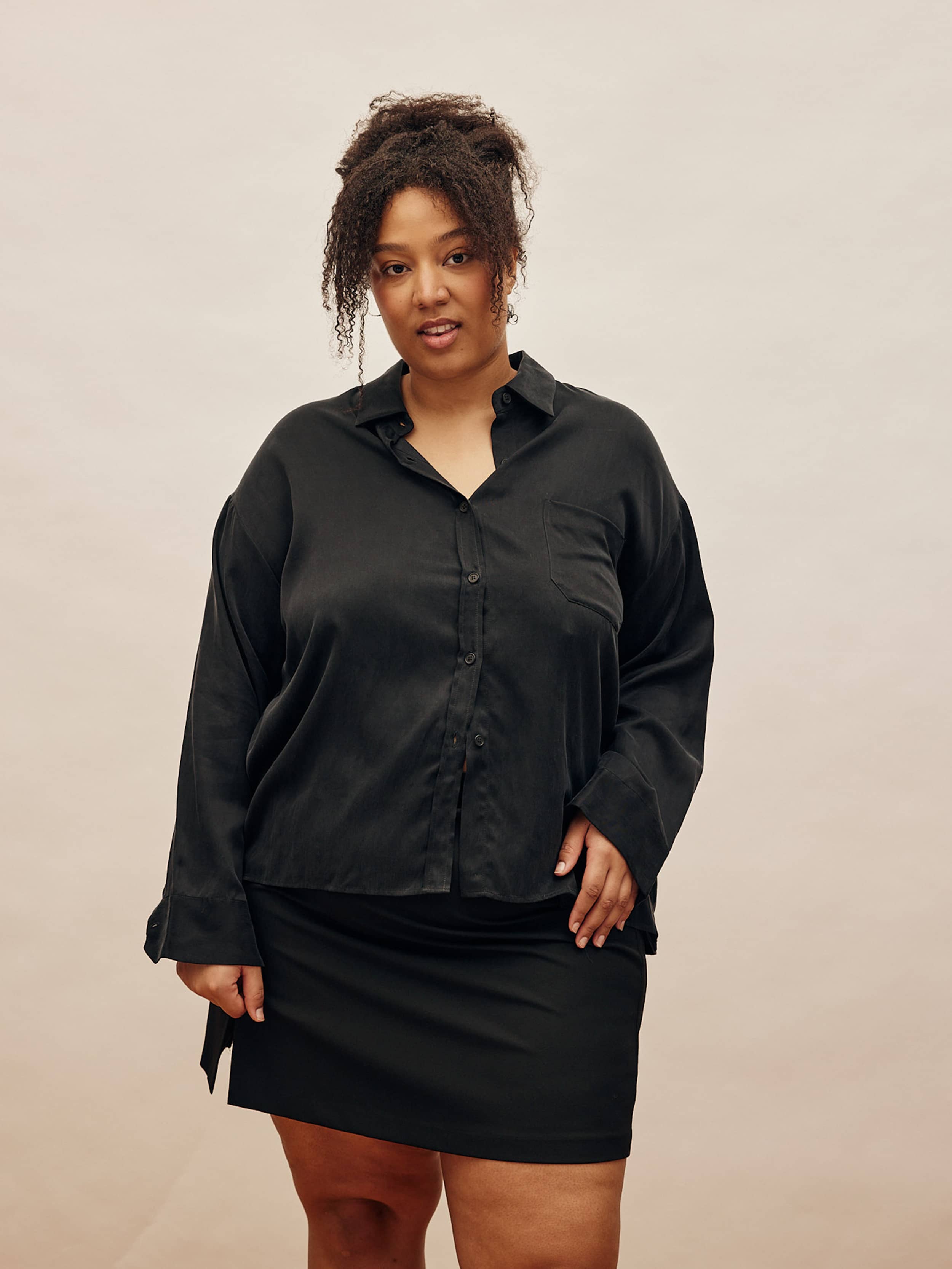 On The Go Shirt Ash - Ash | Djerf Avenue