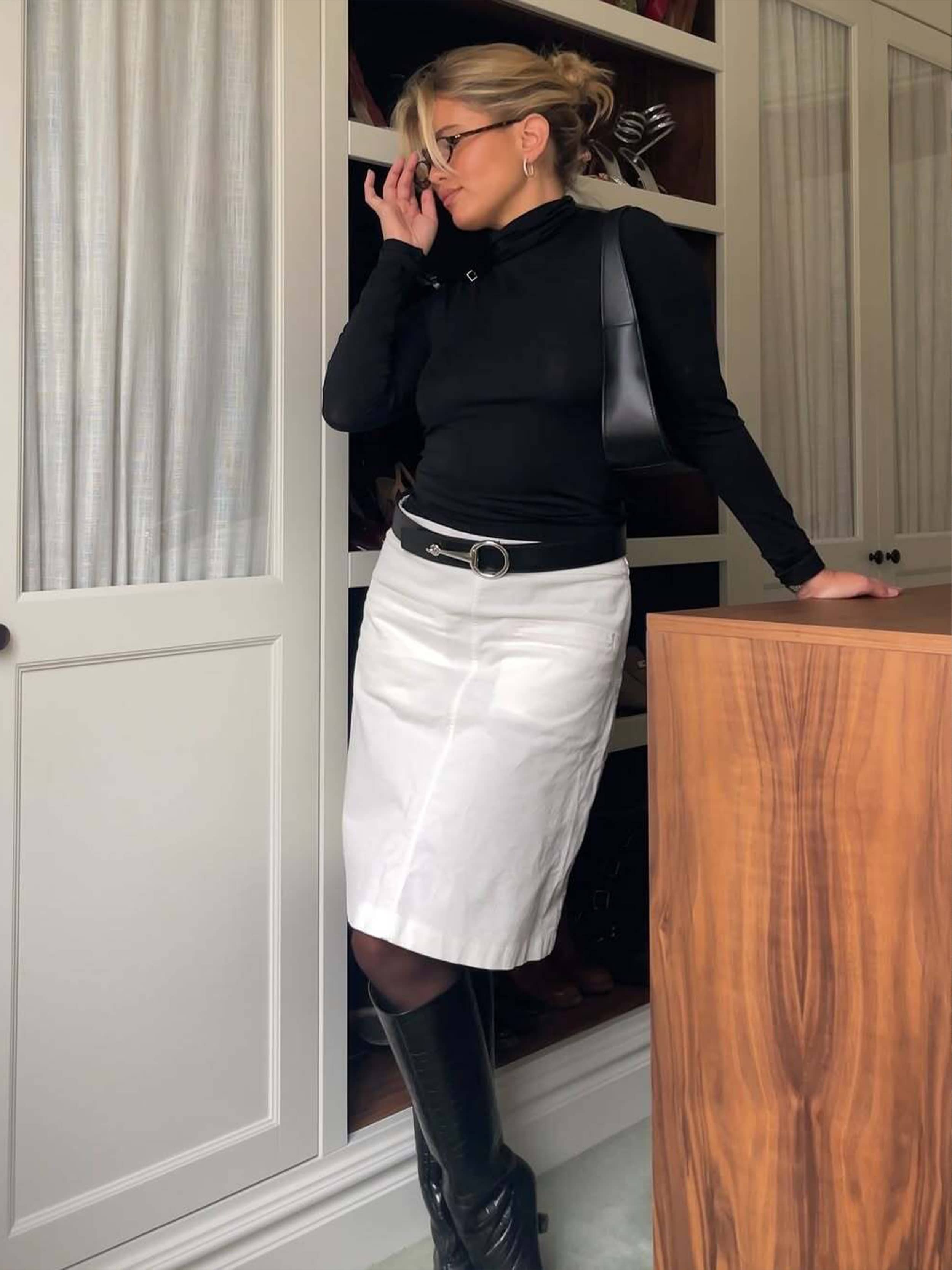 Corduroy Skirt White - White | Djerf Avenue
