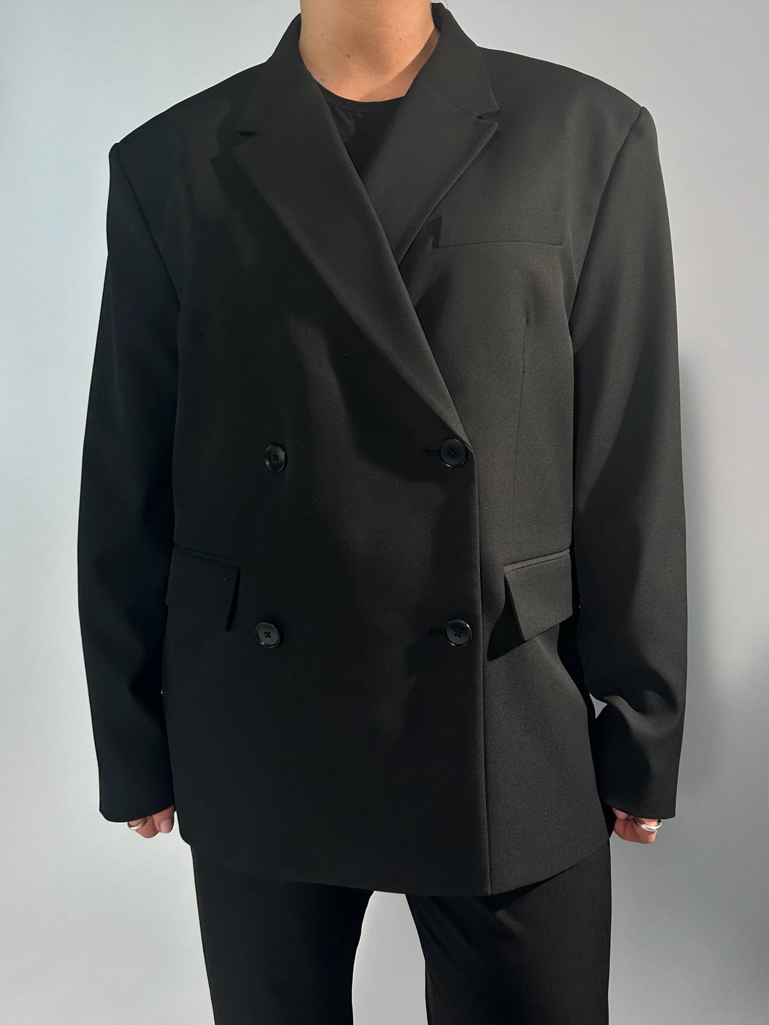 Essential Blazer Black - Black | Djerf Avenue