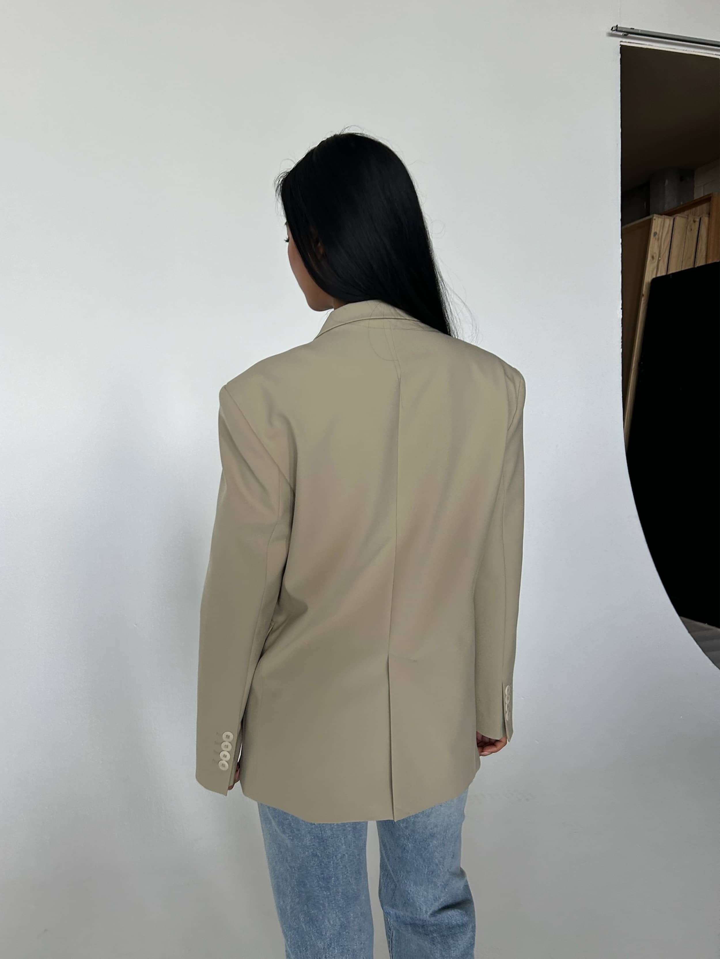 Essential Blazer Greige - Greige | Djerf Avenue