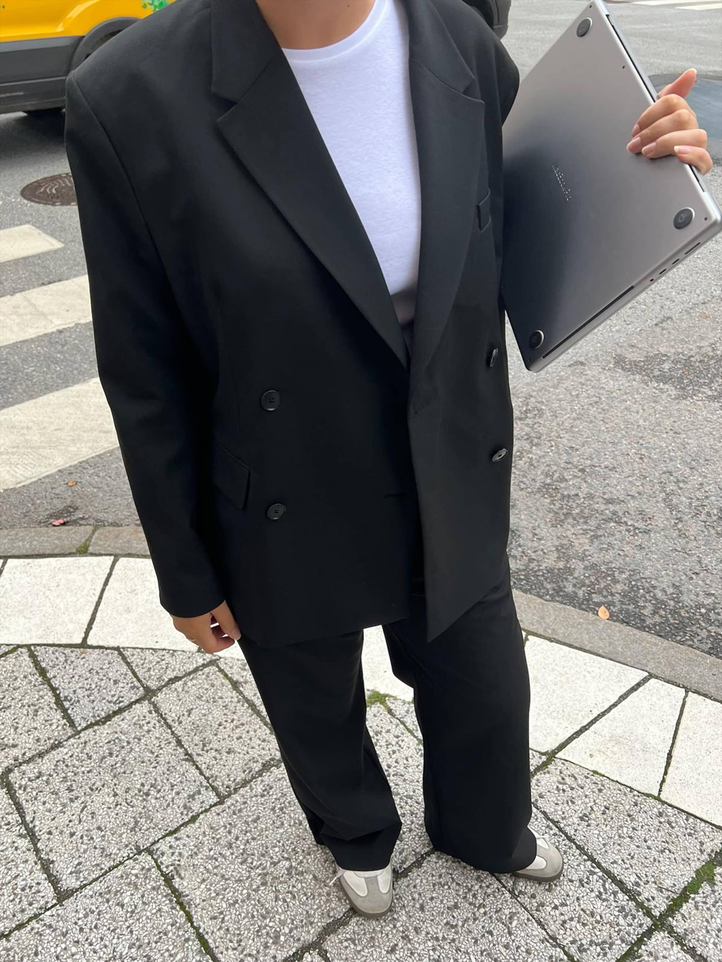 Essential Blazer Black - Black | Djerf Avenue