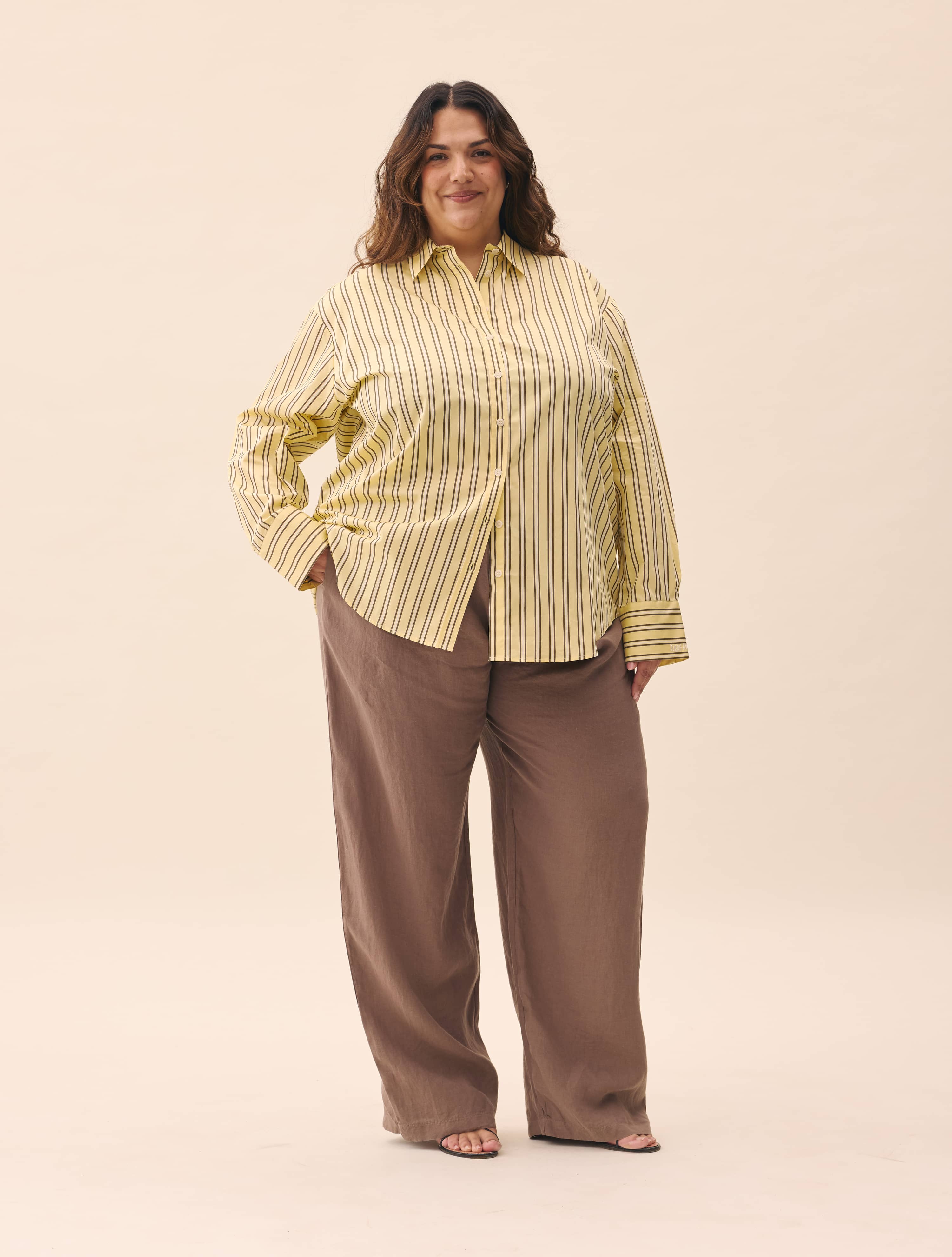 Poplin Classic Shirt Honey Stripe - Honey Stripe | Djerf Avenue
