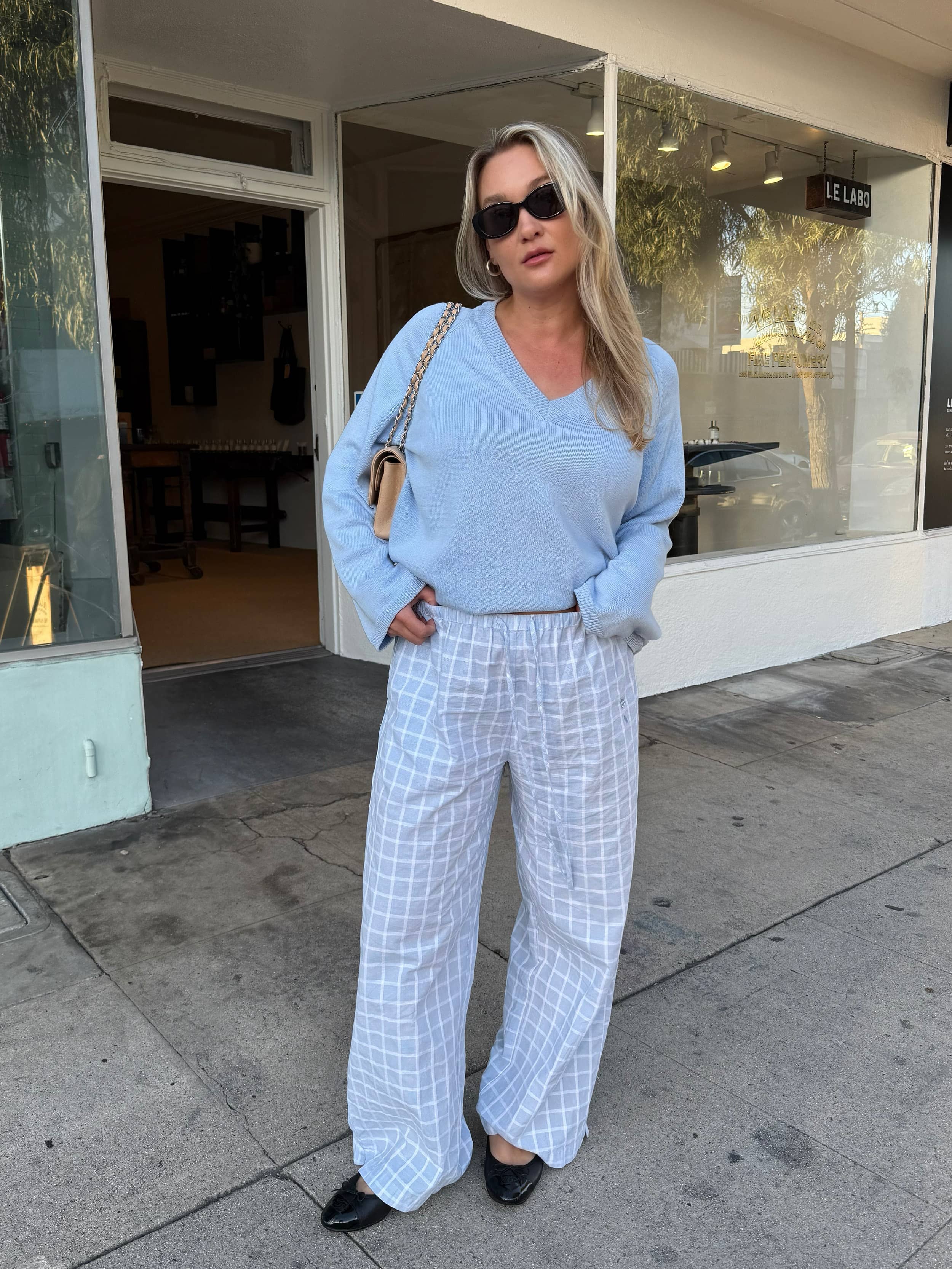 V-neck Sweater Light Blue - Light blue | Djerf Avenue