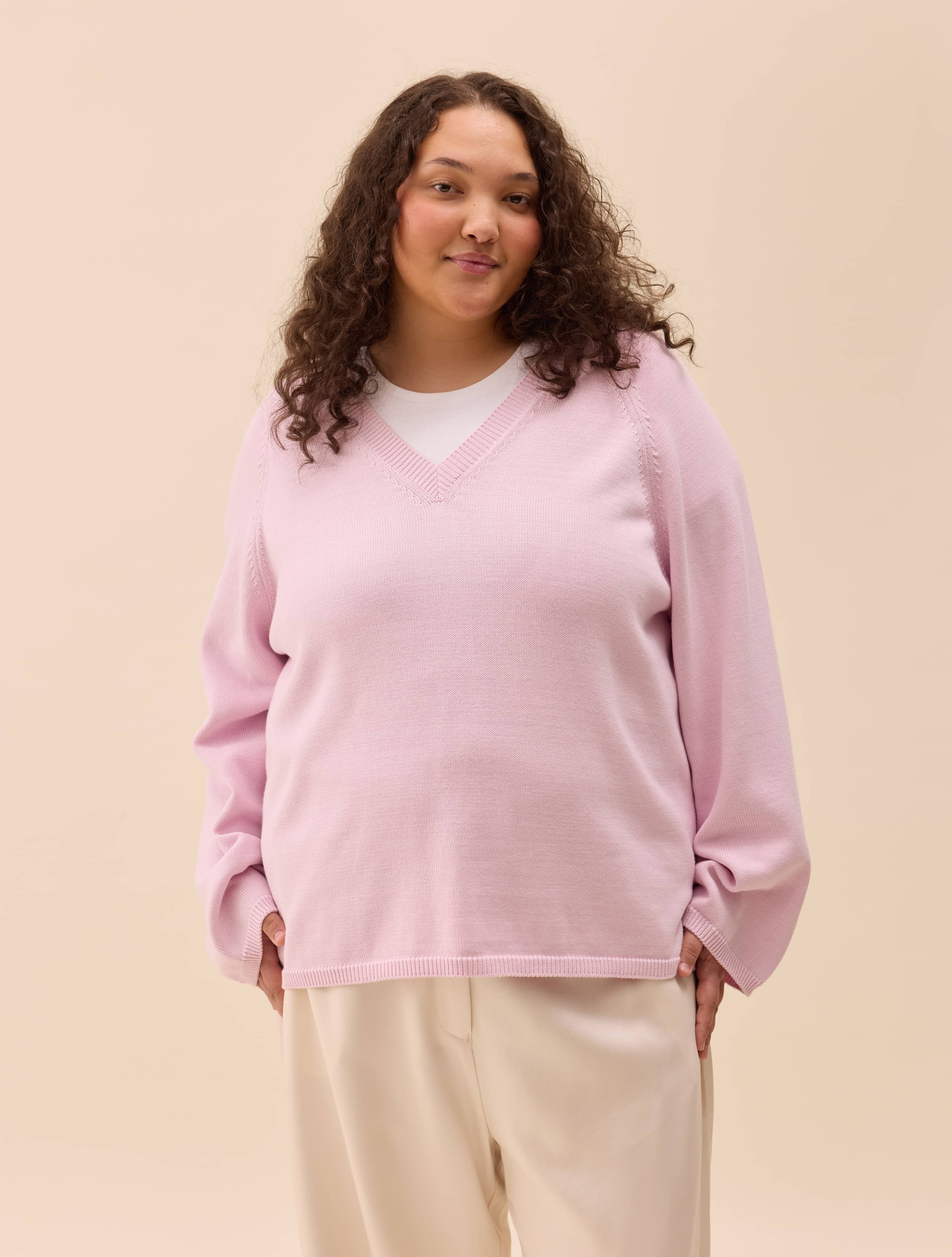 V-neck Sweater Lilac - Lilac | Djerf Avenue
