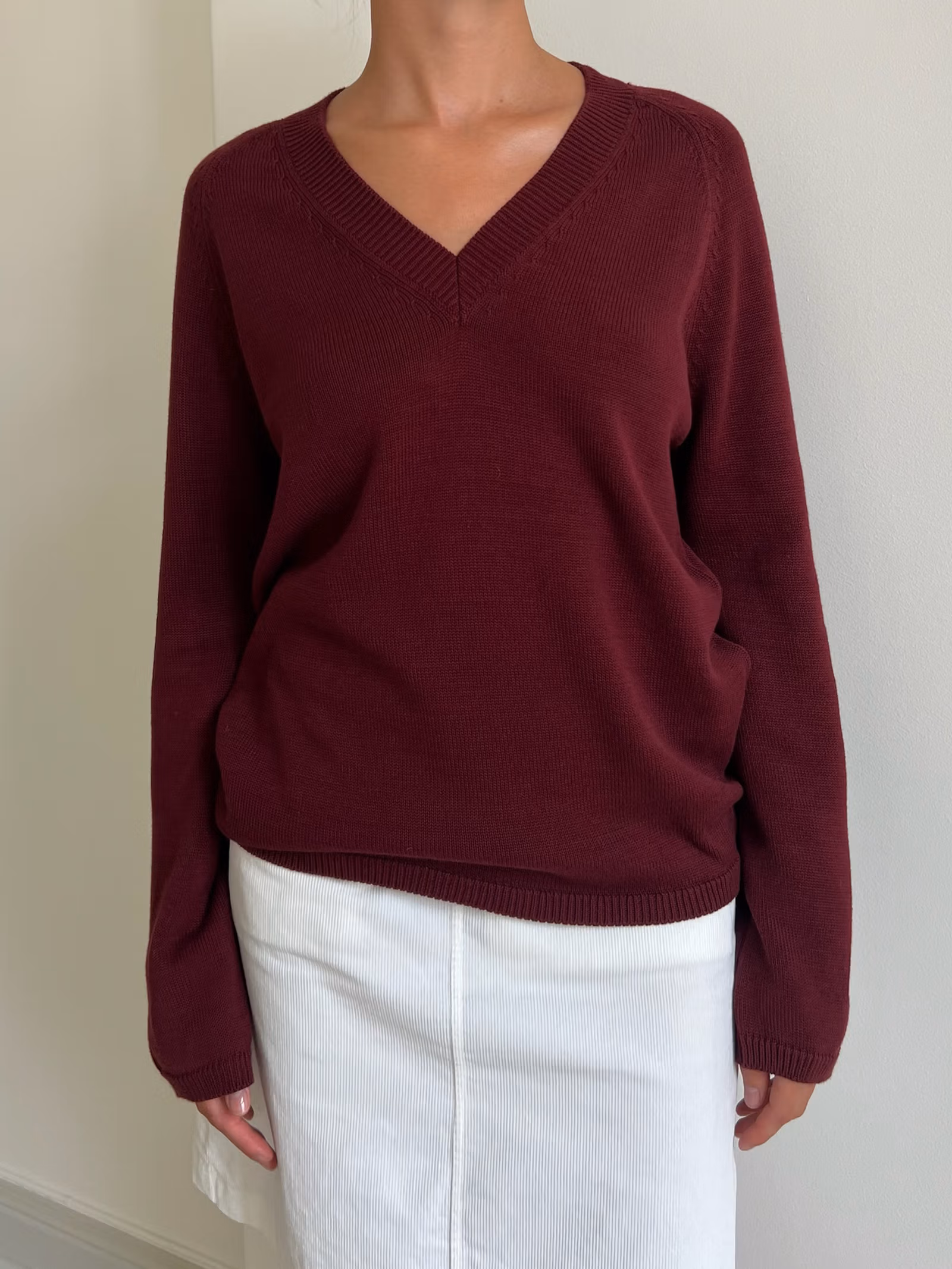 V-neck Sweater Burgundy