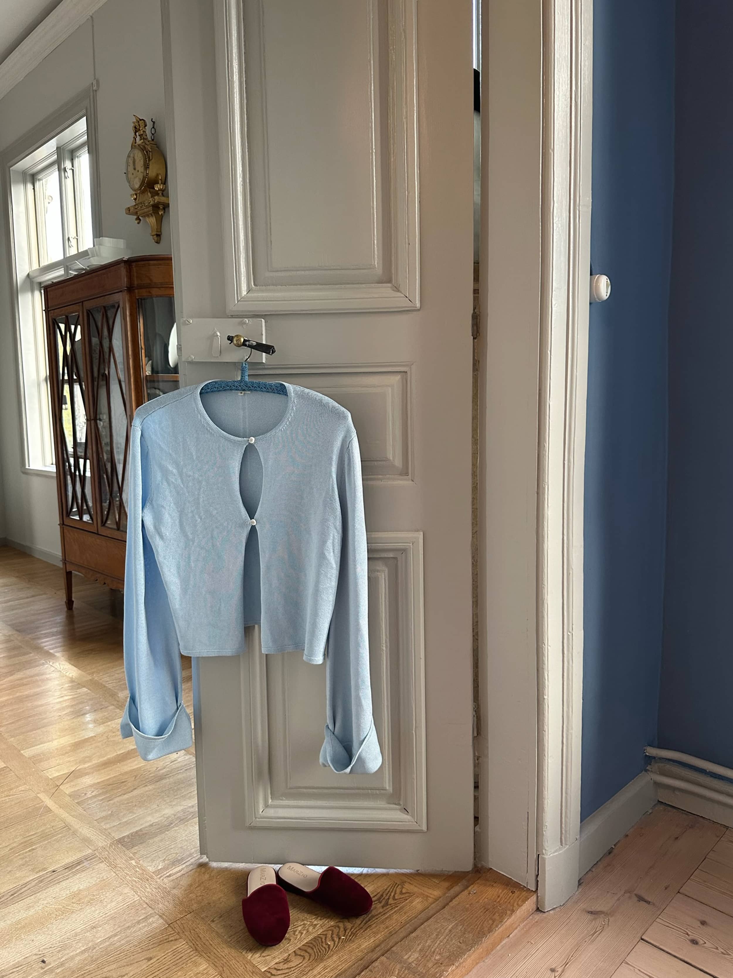 Knitted Button Up Top Blue - Blue | Djerf Avenue