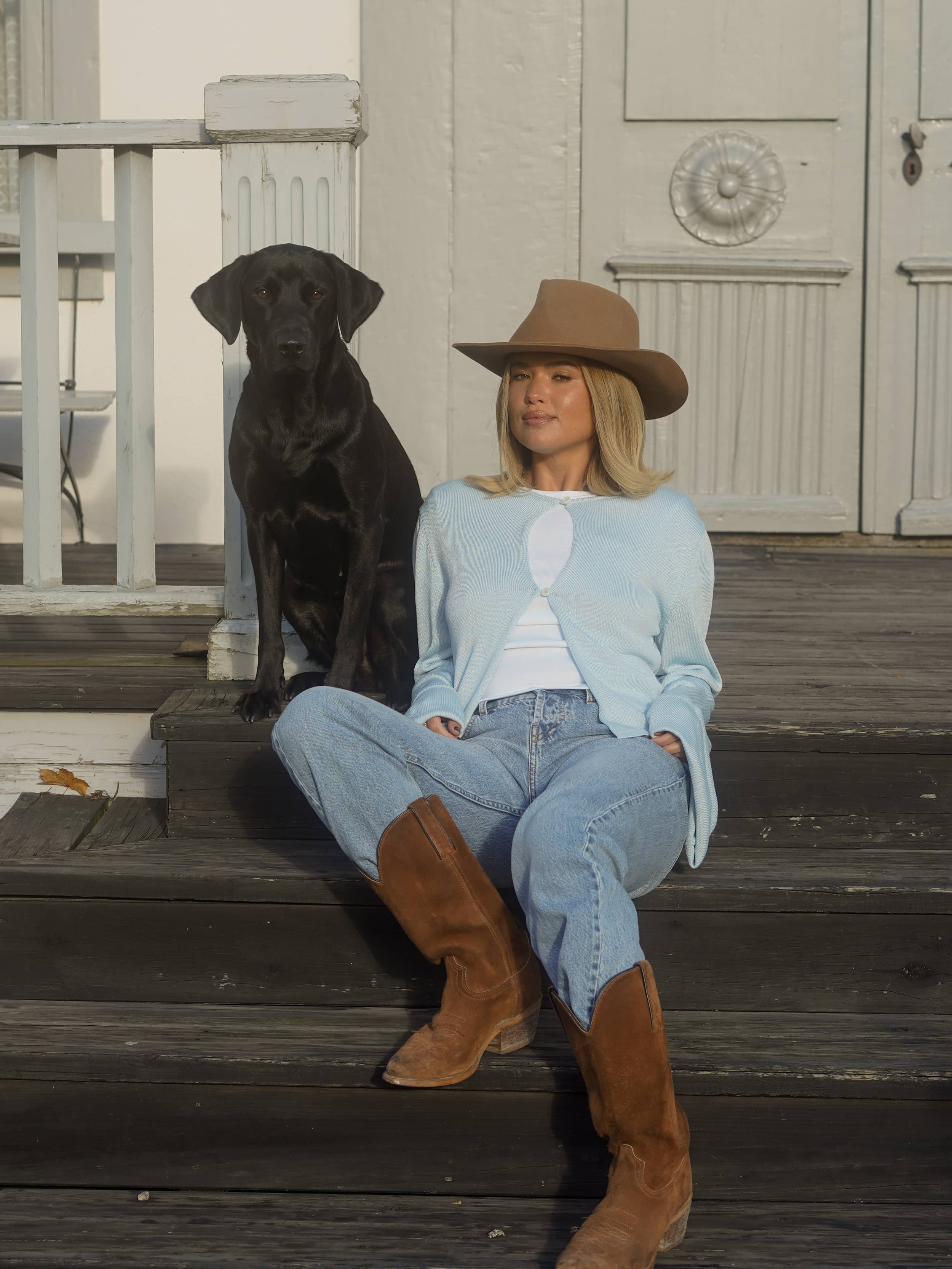 Knitted Button Up Top Blue - Blue | Djerf Avenue