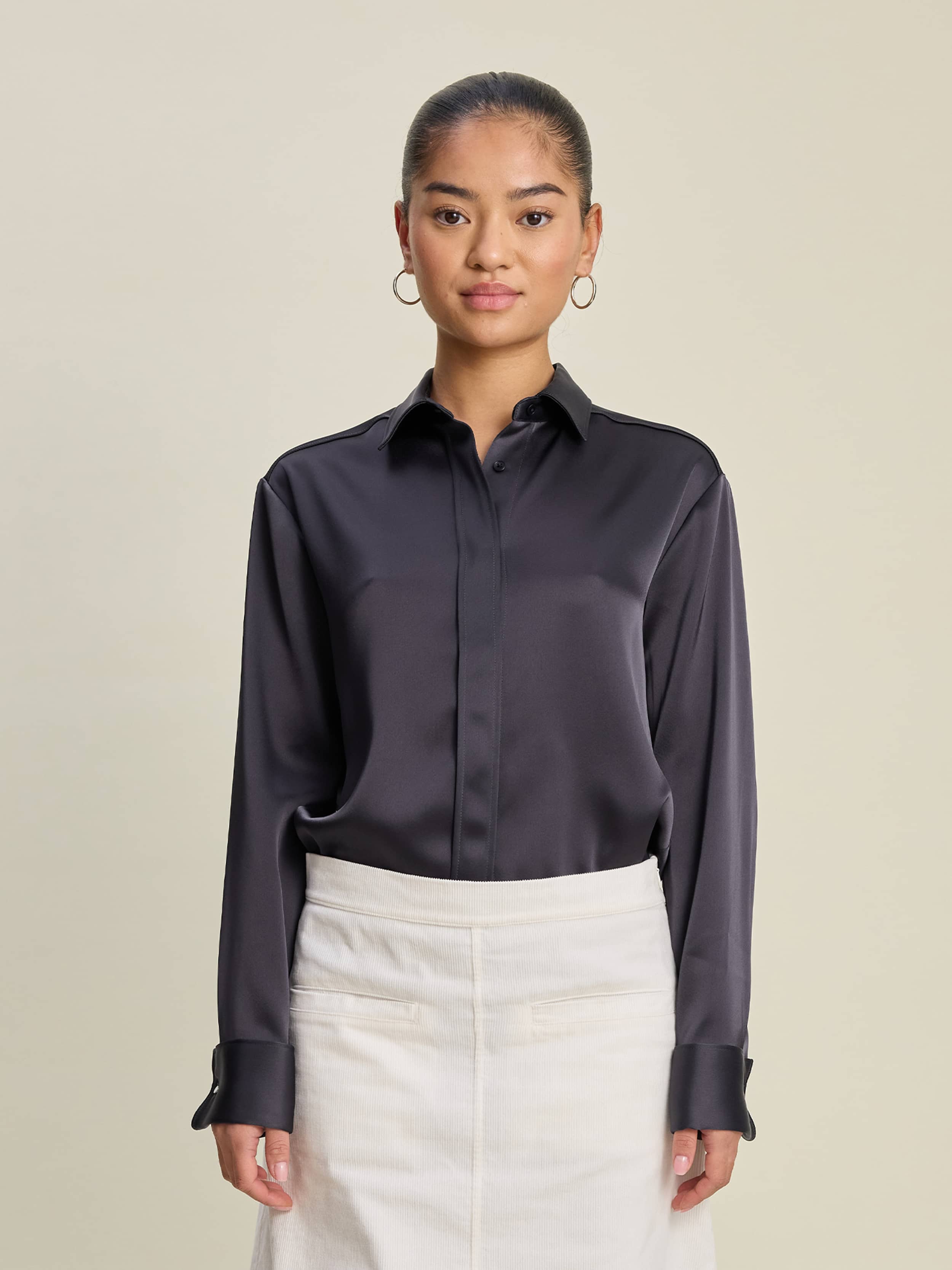 新品clane TAILORED SATIN SHIRT CLANE - TAILORED SATIN SHIRT - KHIKI - サテン テーラード