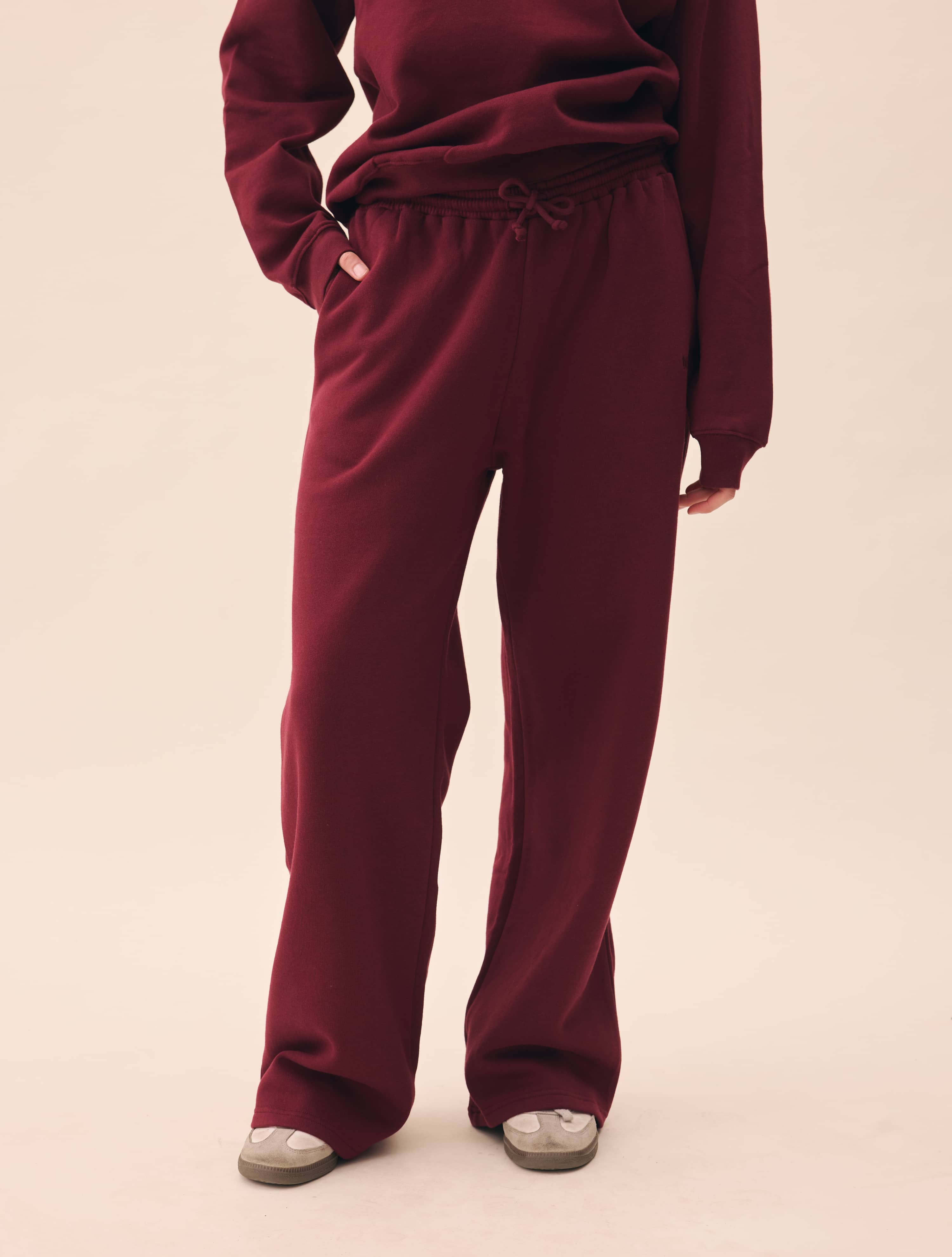 Wide Leg Sweatpants Burgundy - Burgundy | Djerf Avenue