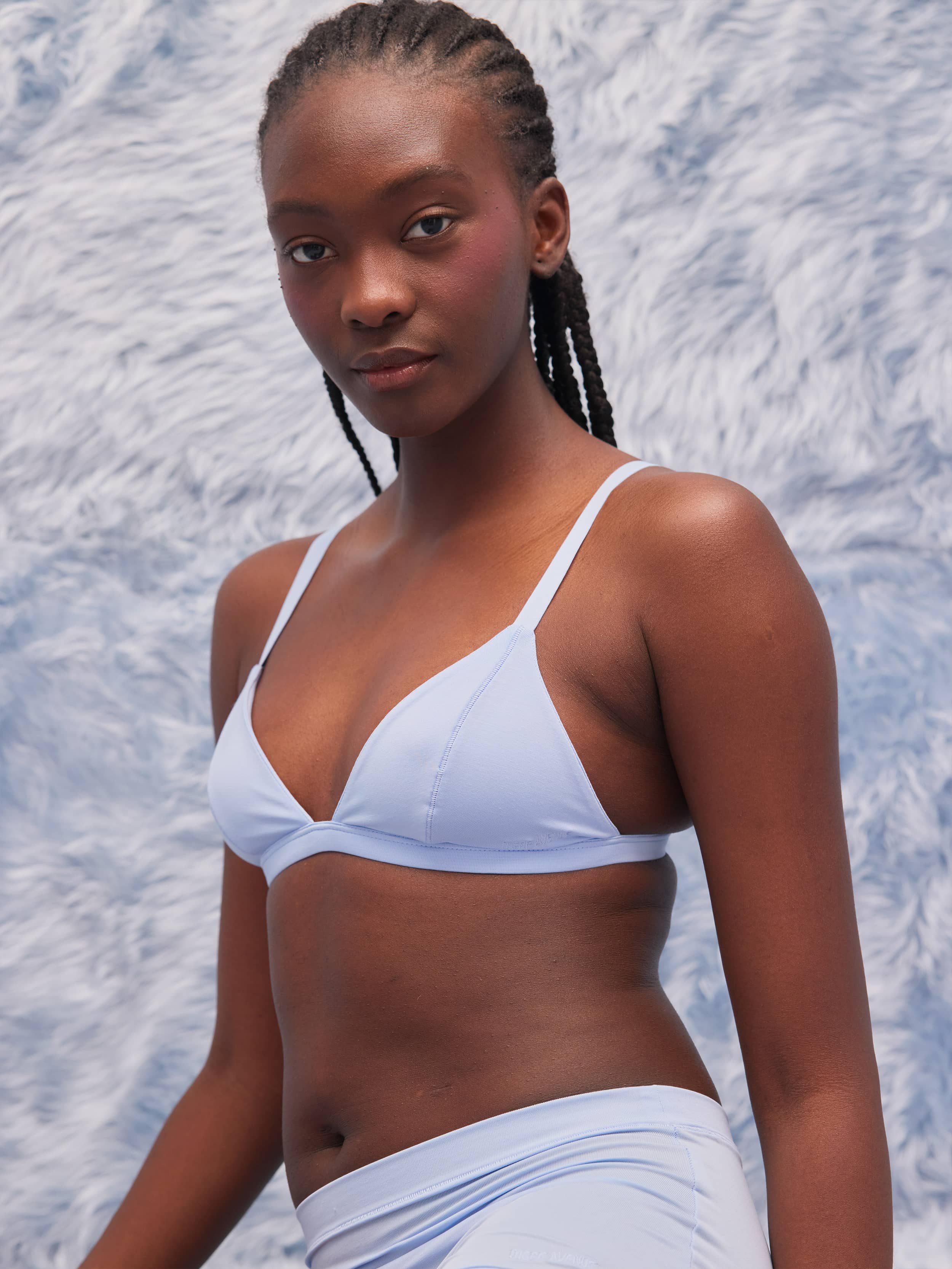 Go Close Triangle Bralette Blue - Blue | Djerf Avenue