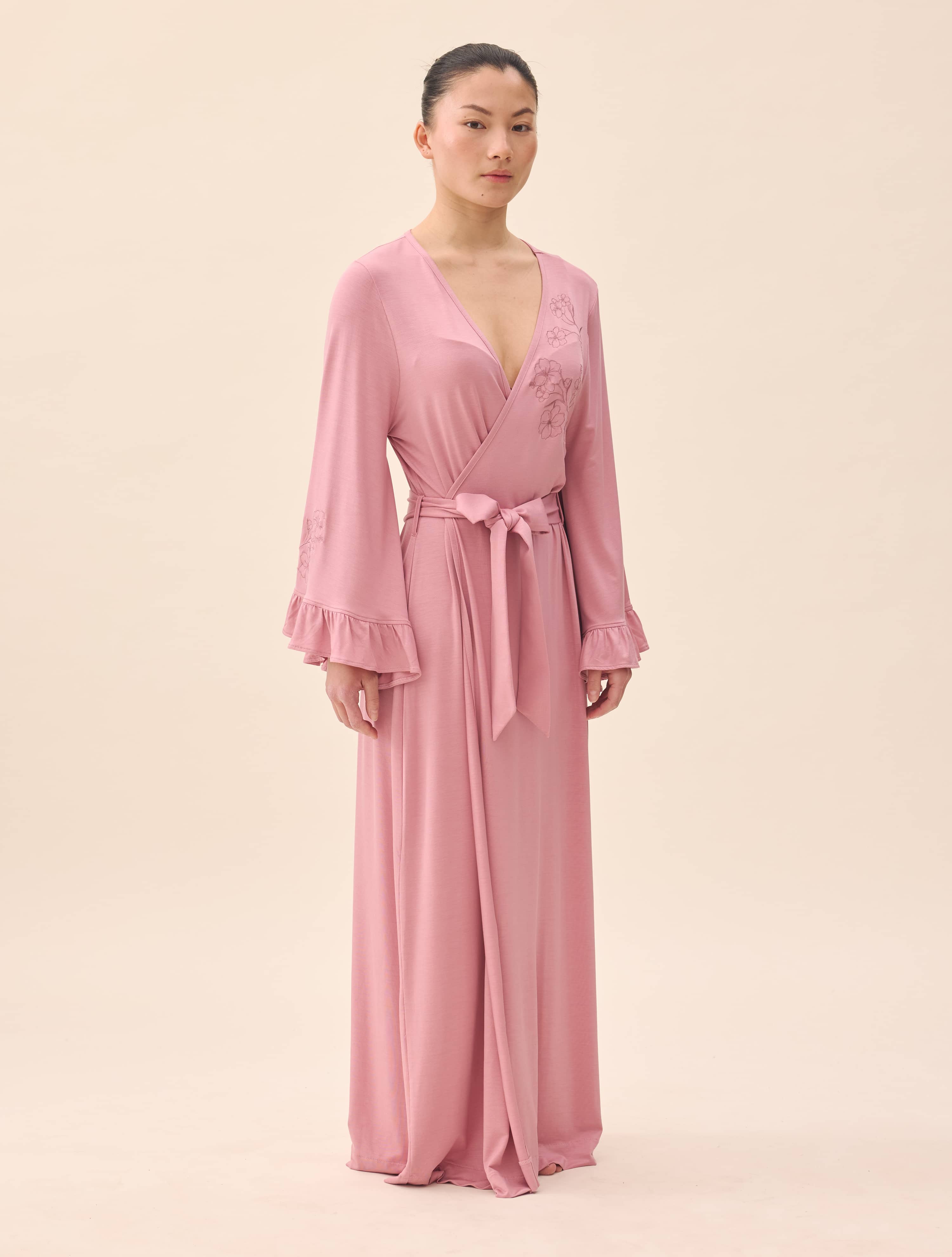 Go Slow Embroidered Robe Dusty Pink - Dusty Pink | Djerf Avenue