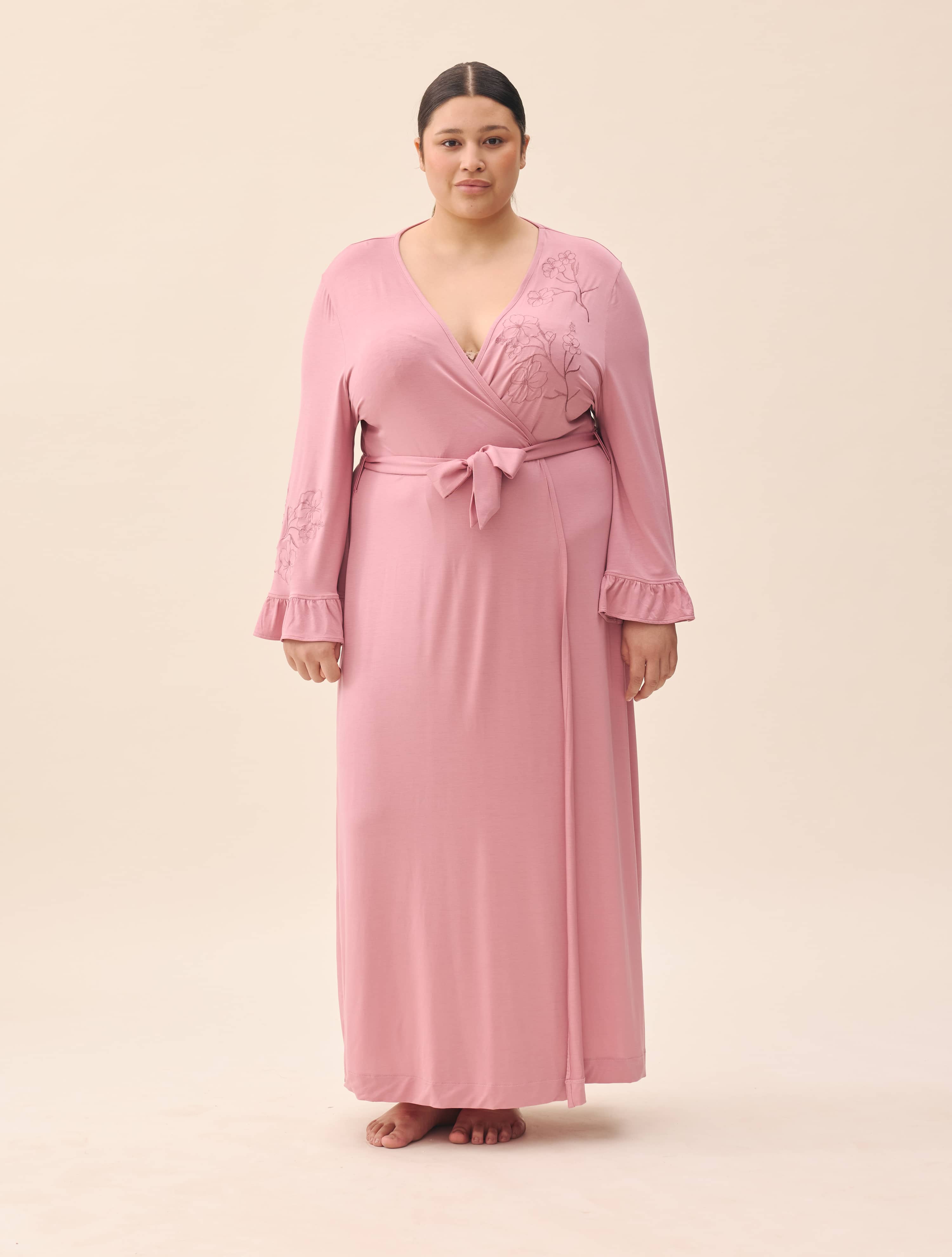 Go Slow Embroidered Robe Dusty Pink - Dusty Pink | Djerf Avenue
