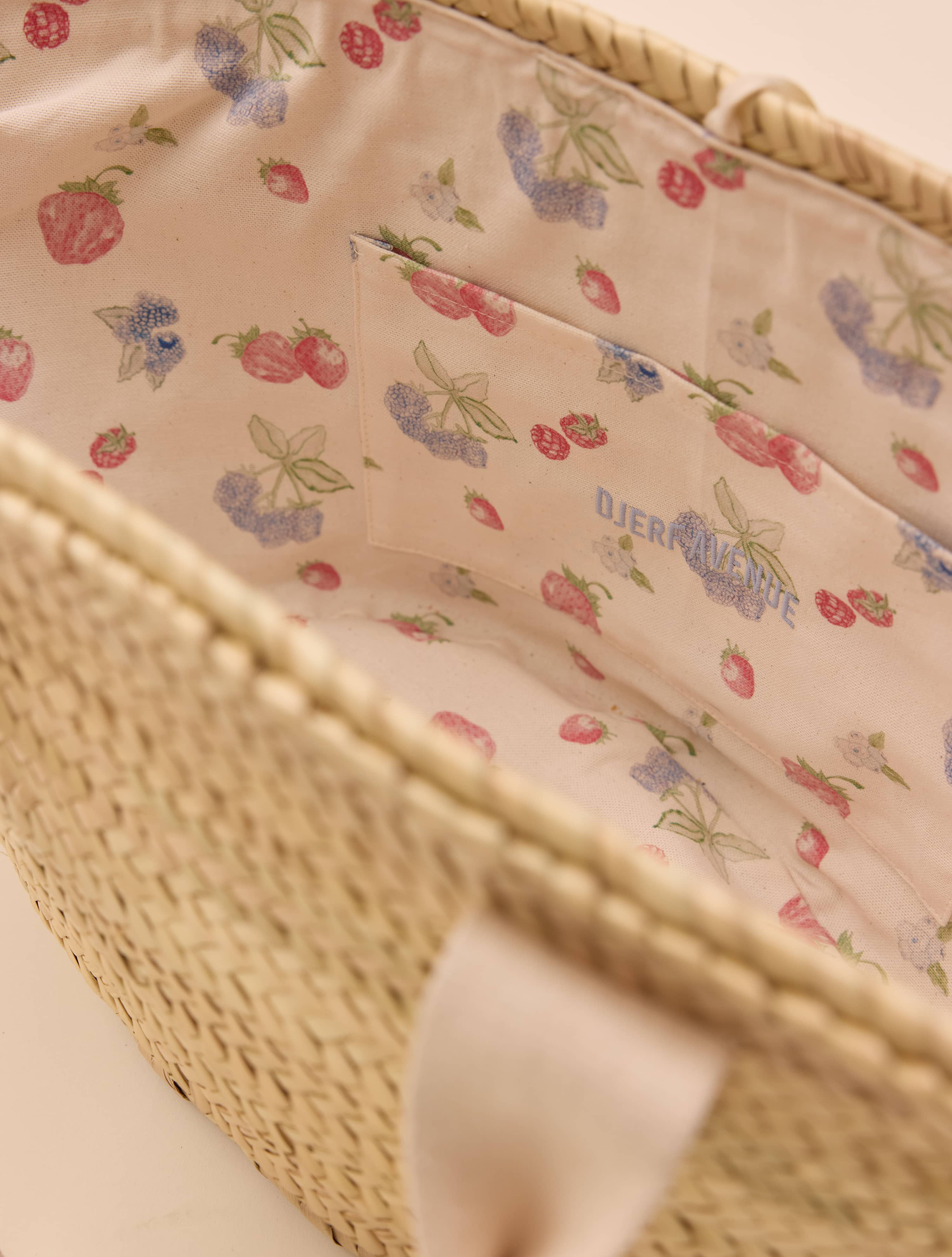 Summer Straw Bag Summer Berries - Summer Berries | Djerf Avenue