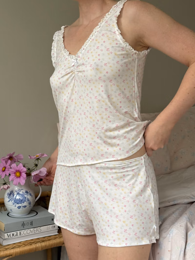 Go Slow Frill Shorts Summer Field