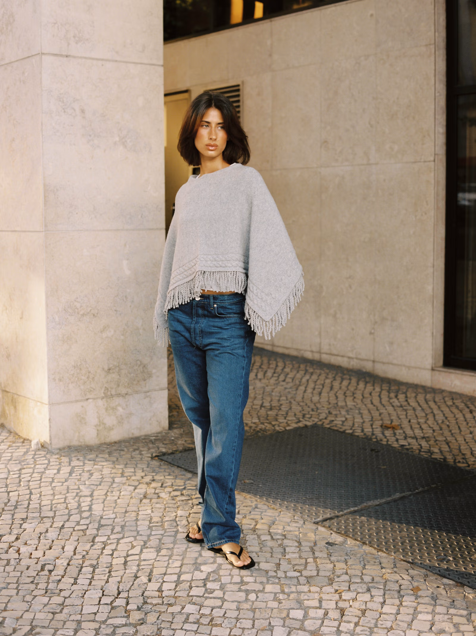 Sweet Wool Poncho Grey