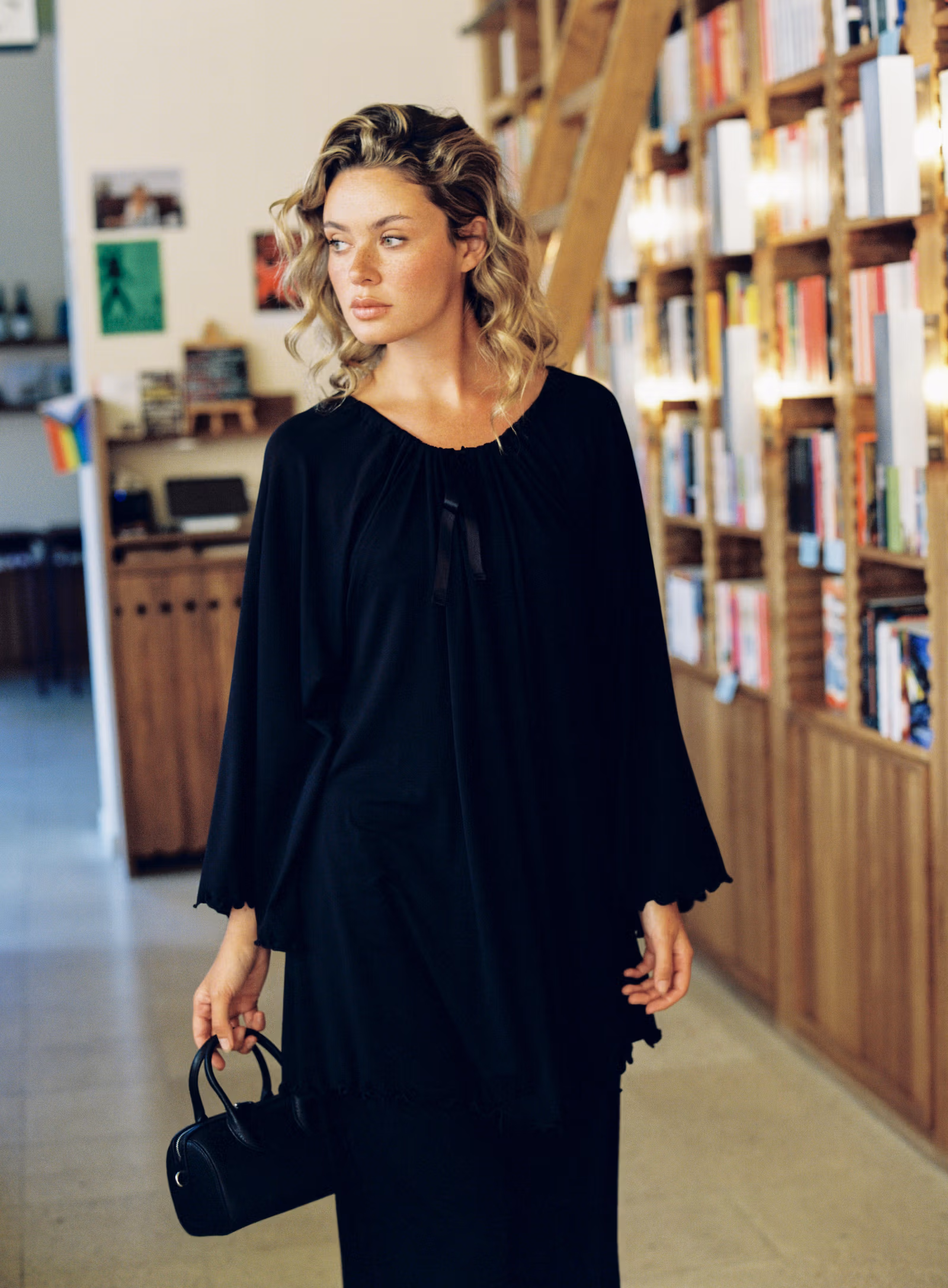 Go Slow Bell Dress Short Black