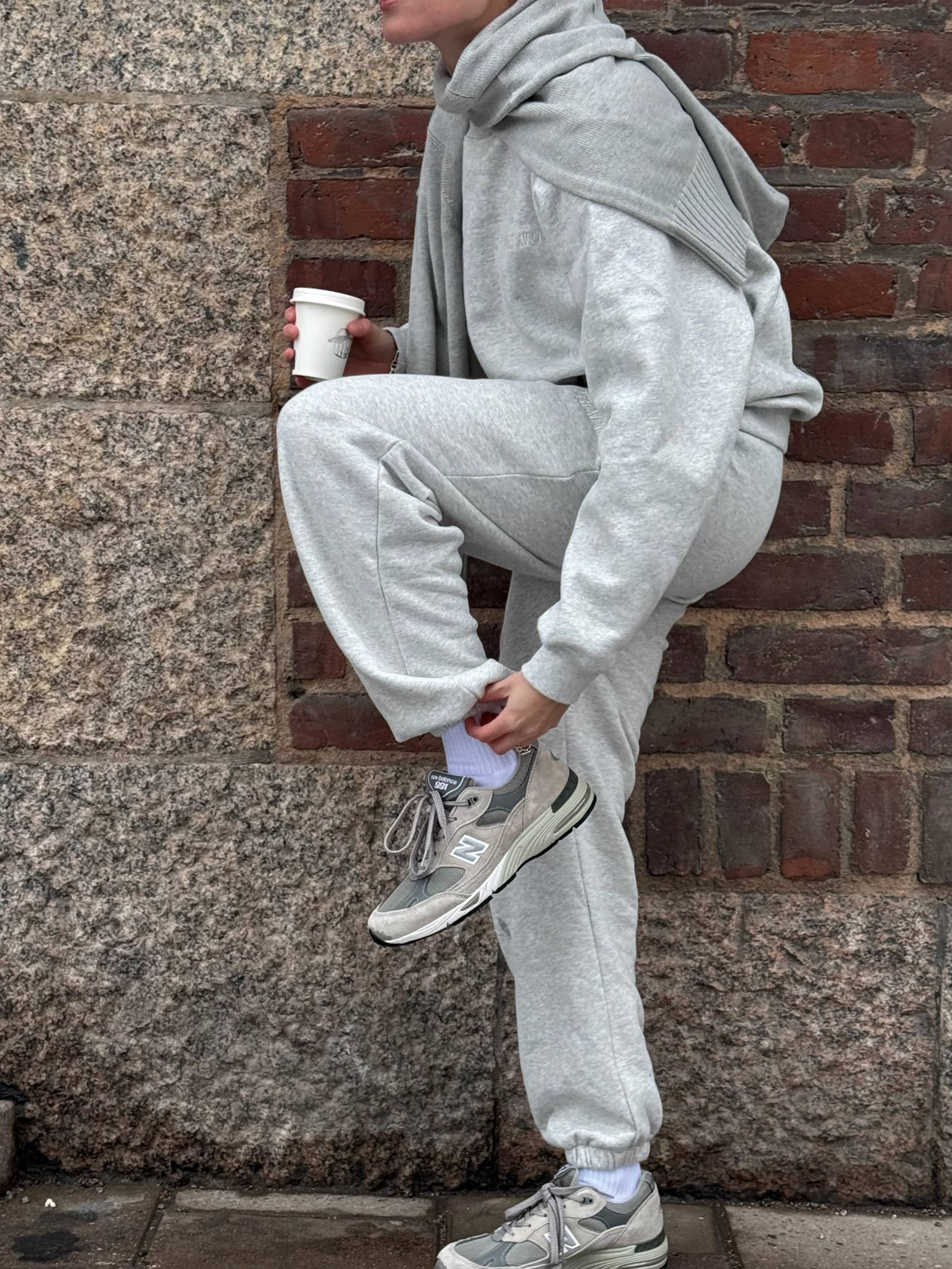 Staple Sweatpants Grey - Grey | Djerf Avenue