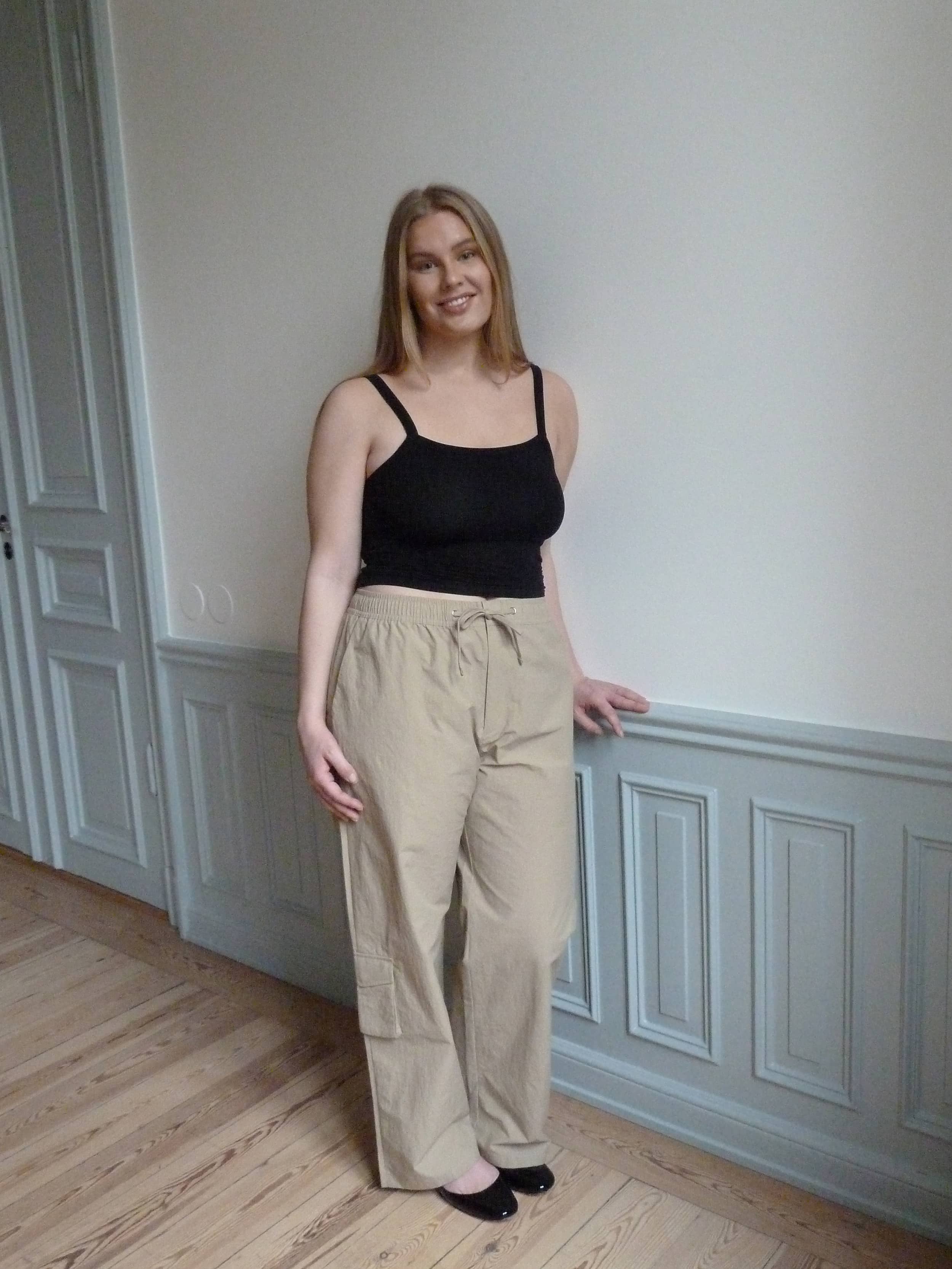 Sporty Pants Sand - Sand | Djerf Avenue