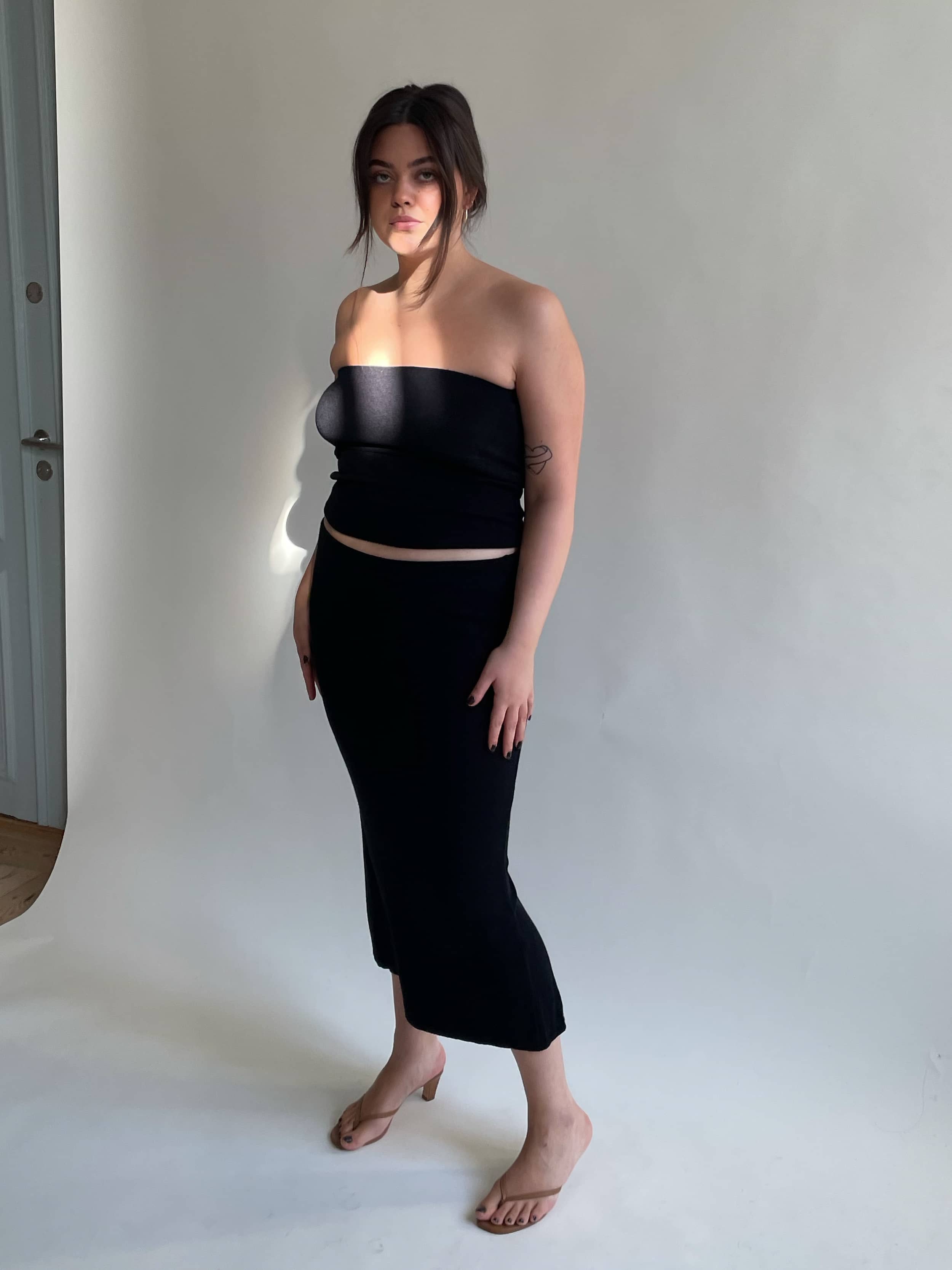 Midi Tube Skirt Liquorice - Liquorice | Djerf Avenue