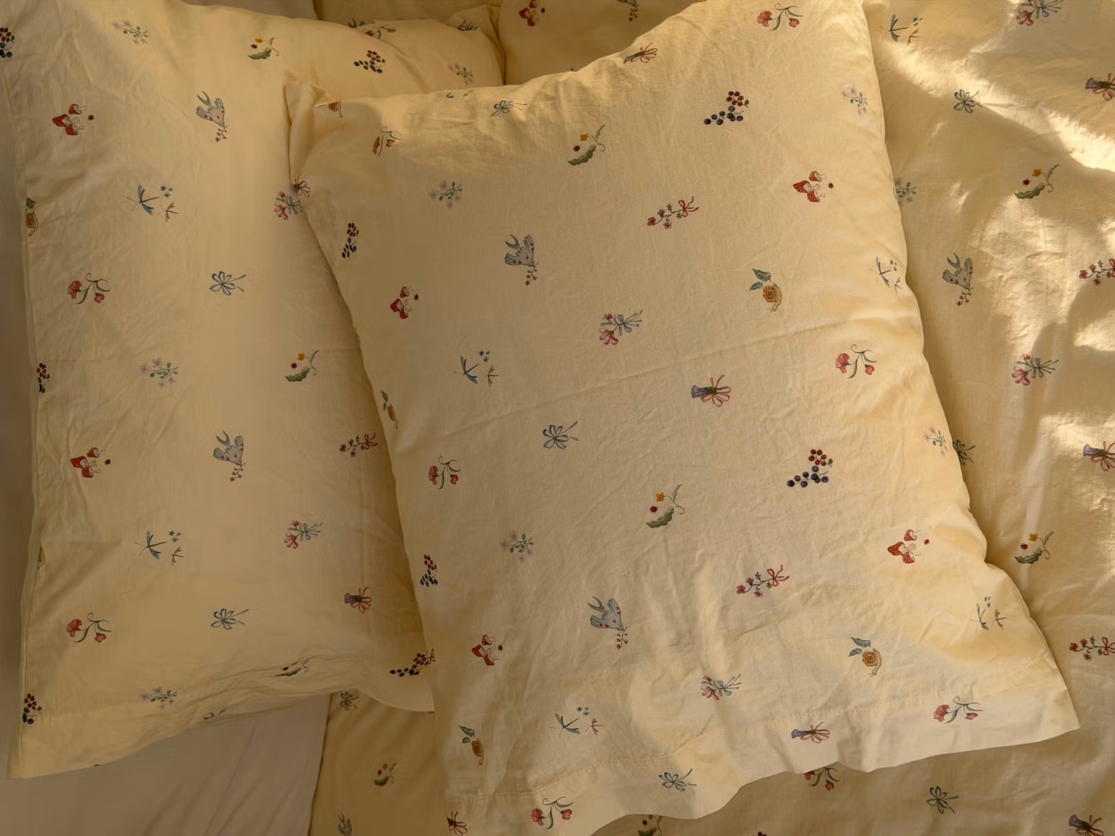Pillow Case Autumn Bloom Buttercup